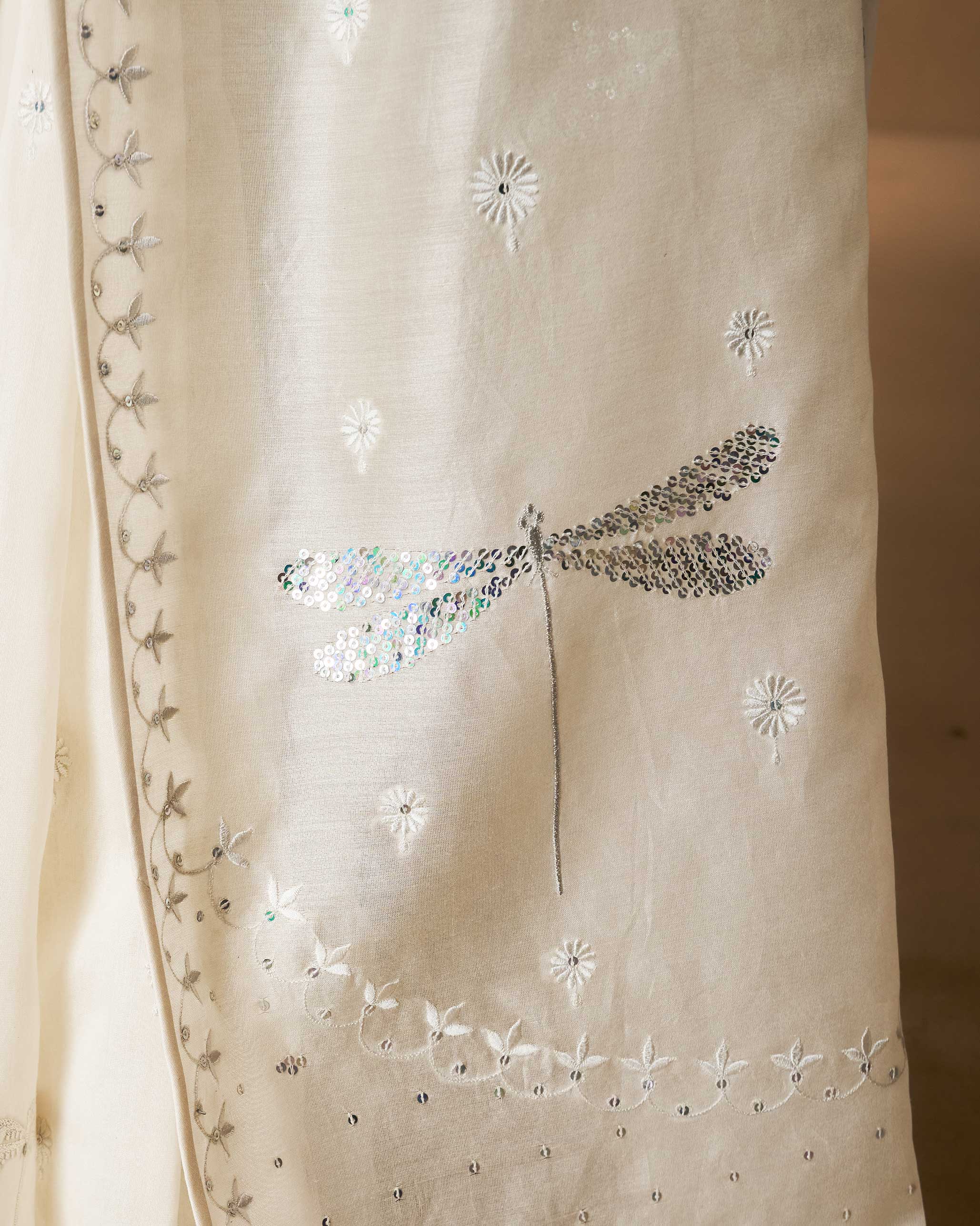 Afreen Sari - Ivory Embroidered - Image 4