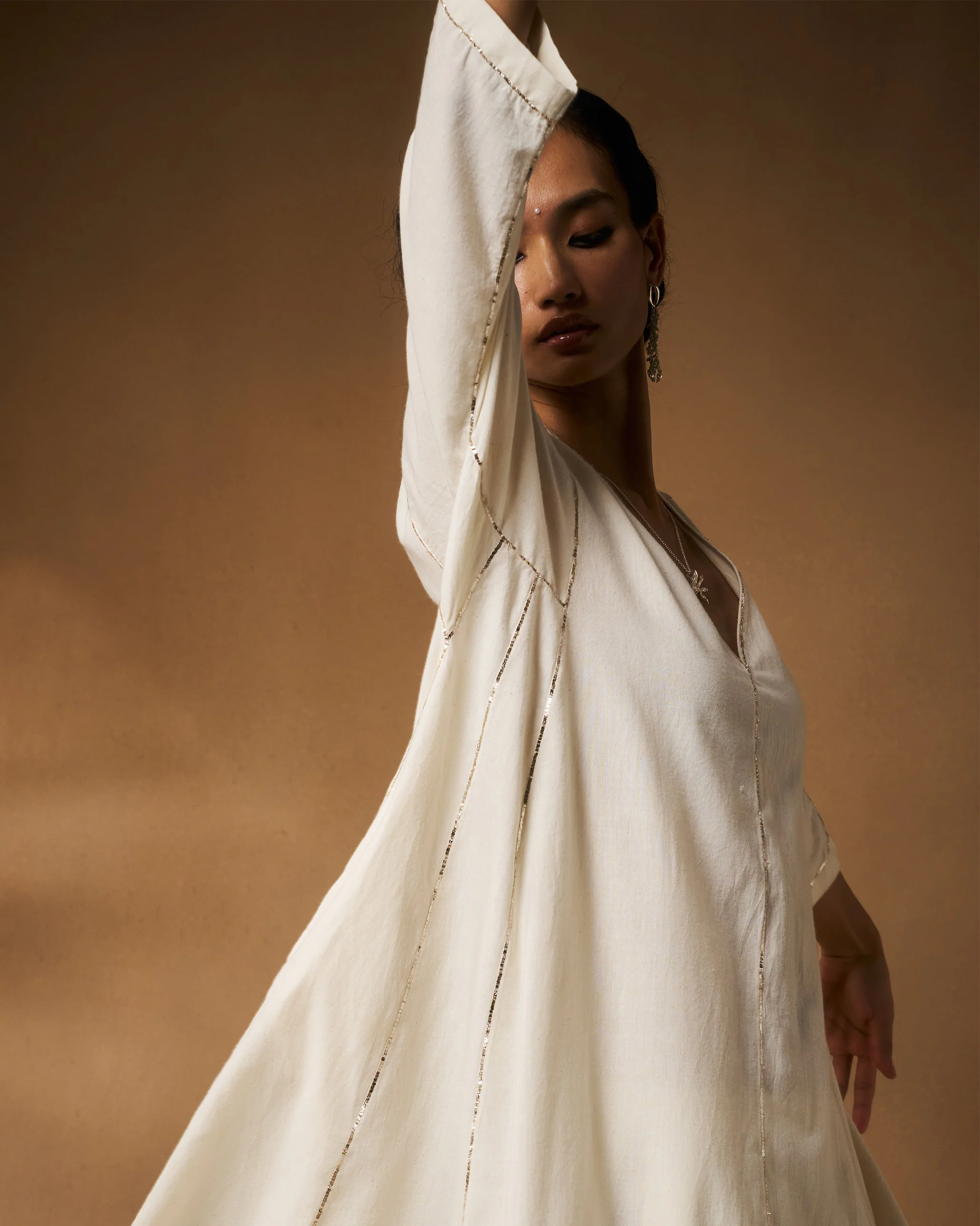 Aheli Kurta - Ivory Hand Embroidered - Image 3