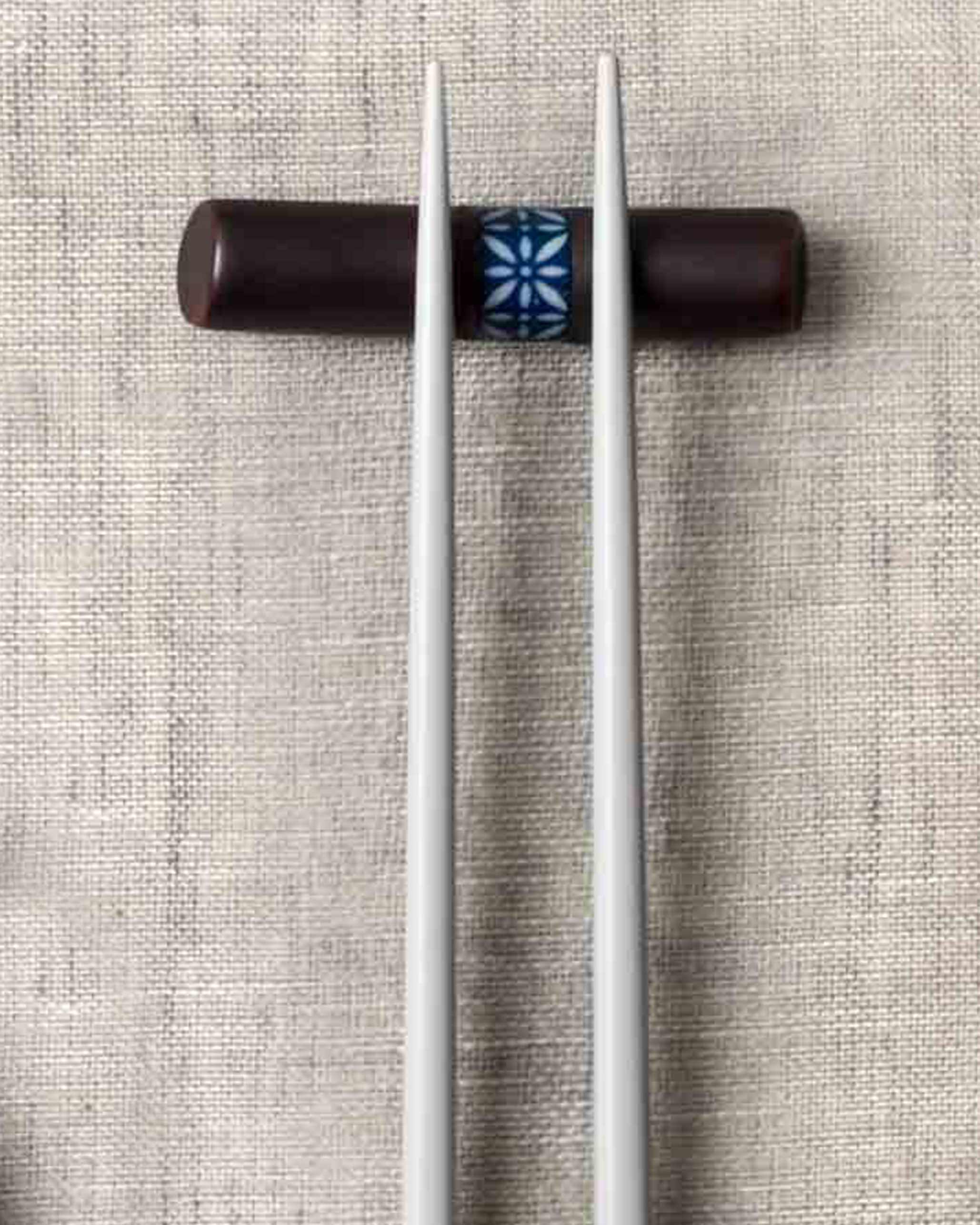 Aiiro Chopstick Rest - Image 2