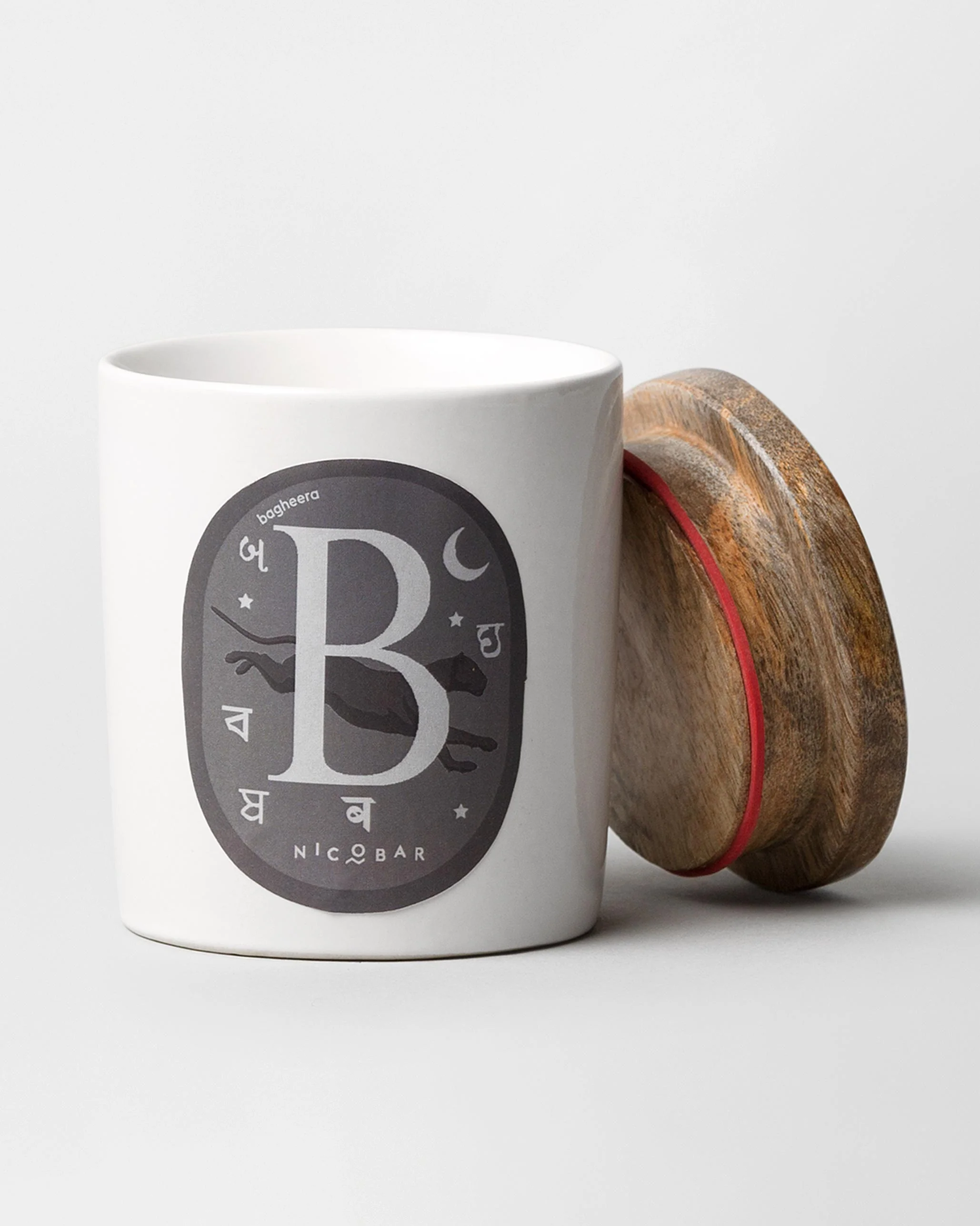 Alphabet B Candle - Image 2