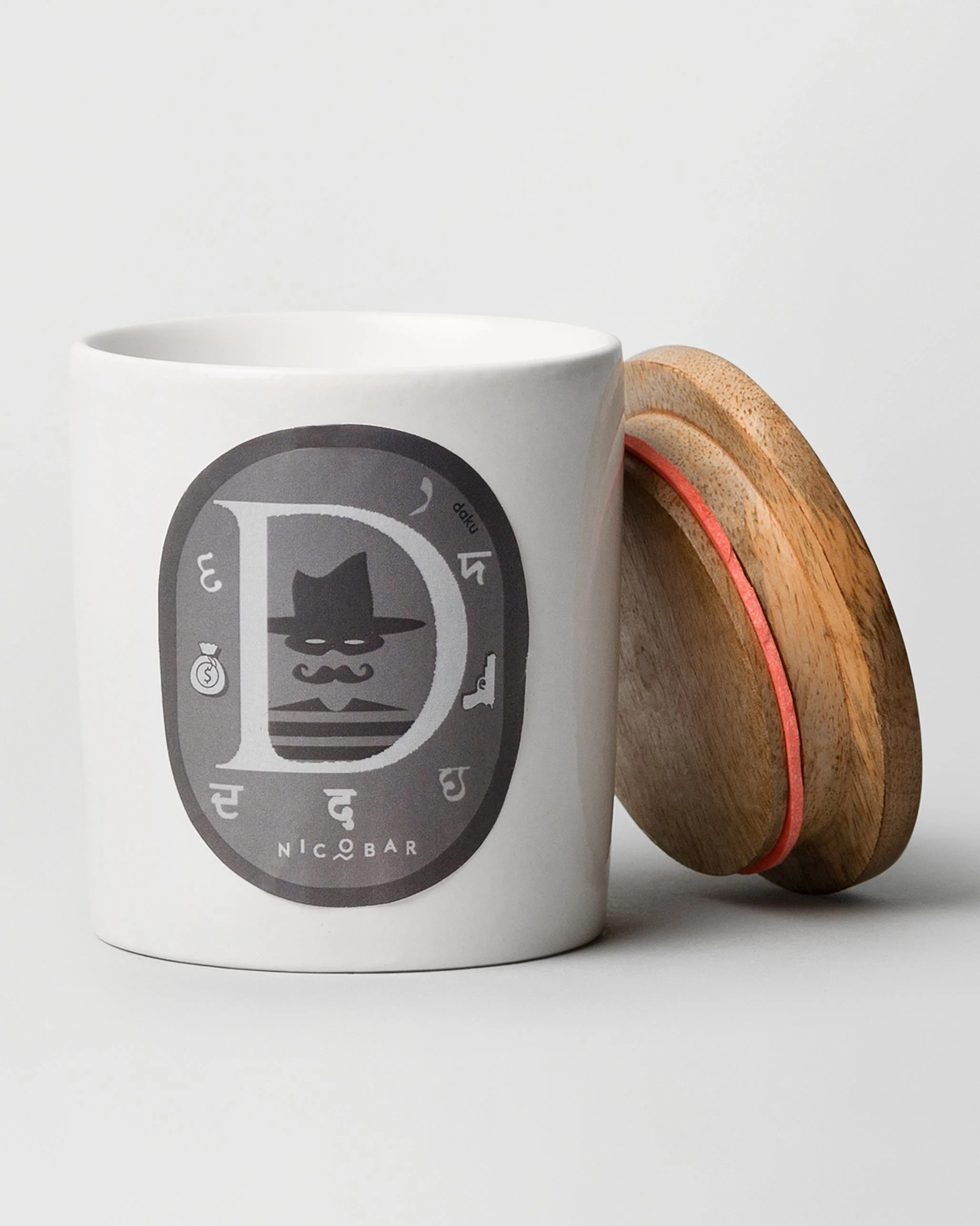 Alphabet D Candle - Image 2