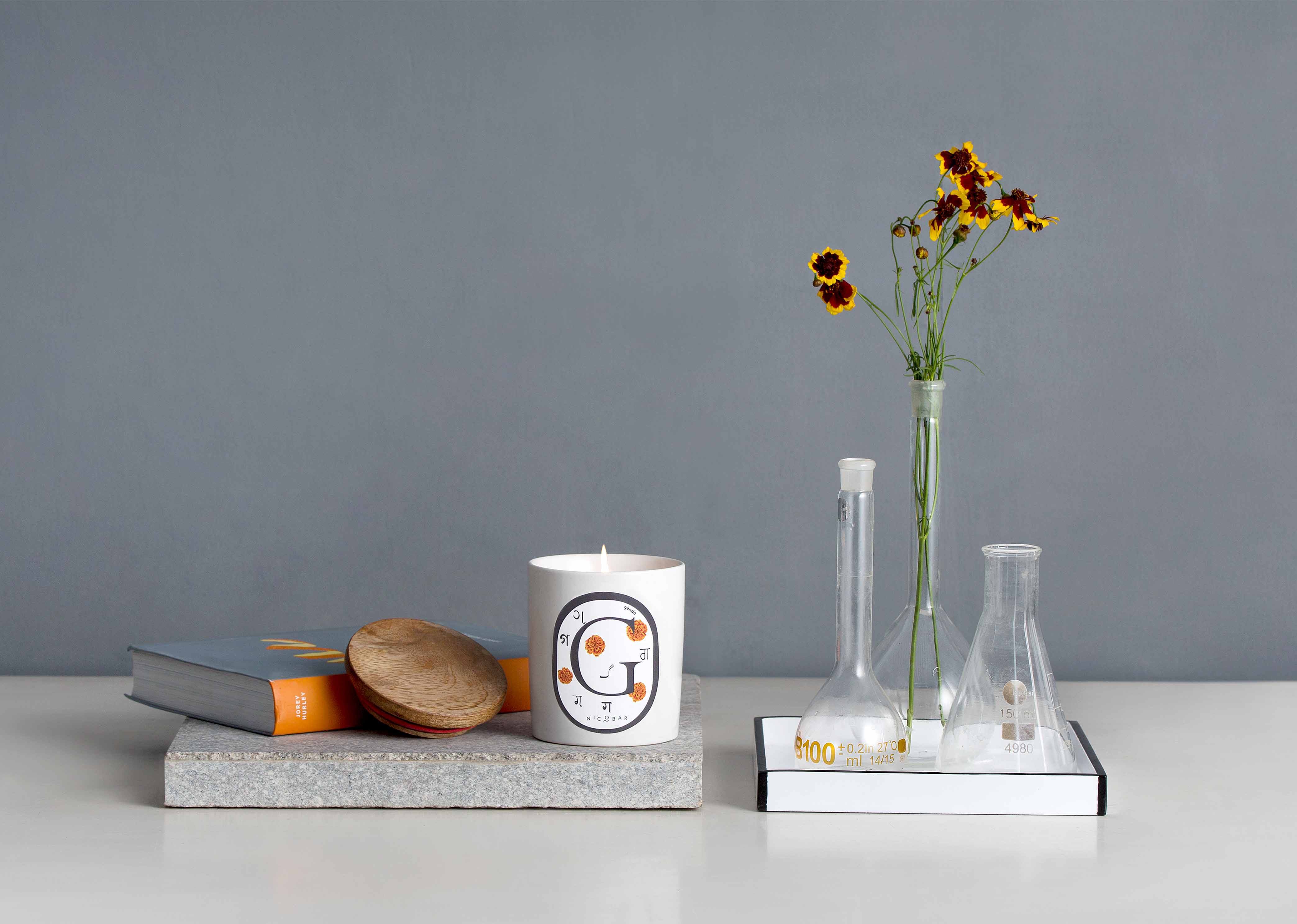 Alphabet G Candle - Image 3