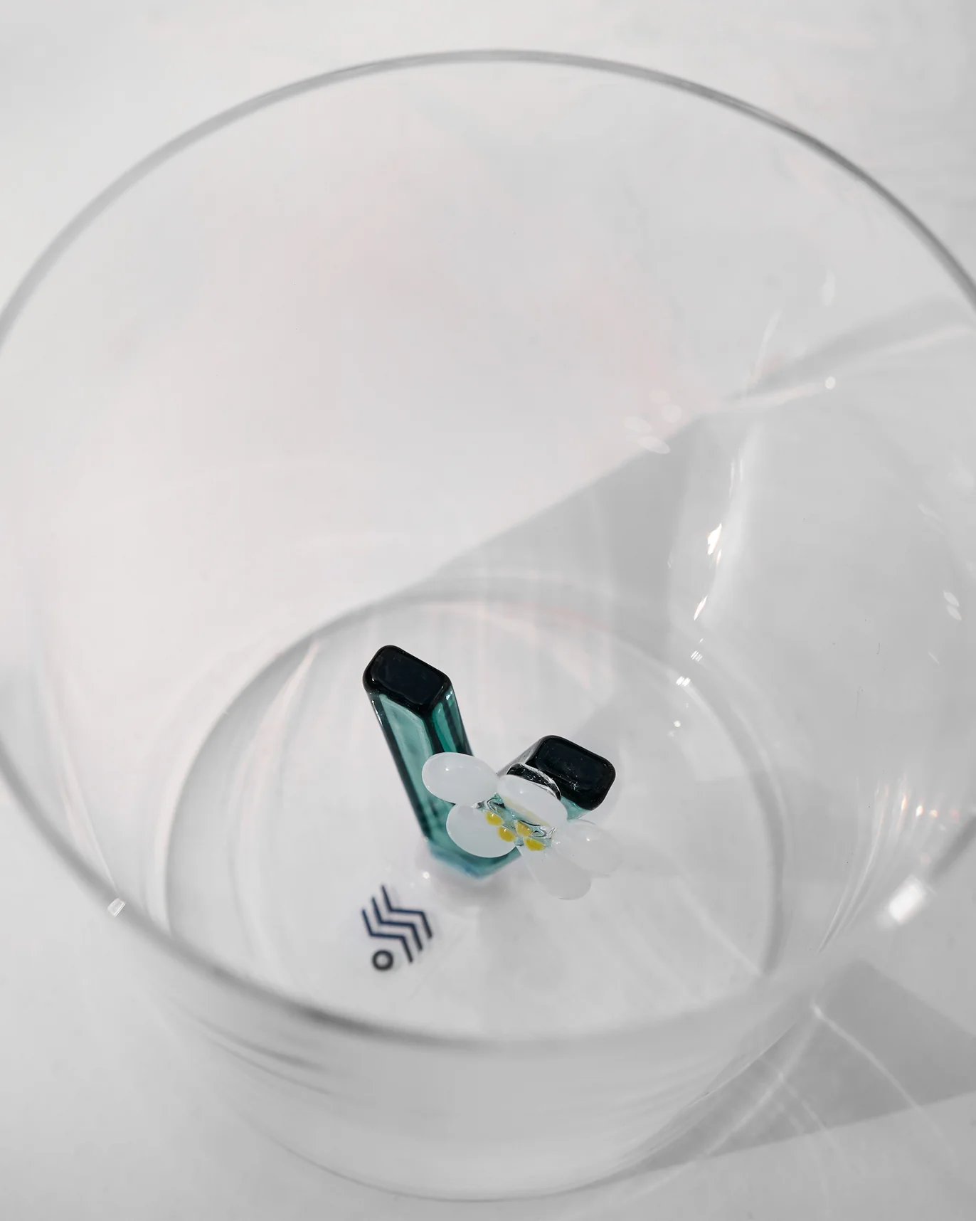 Alphabet Glass - V - Image 2