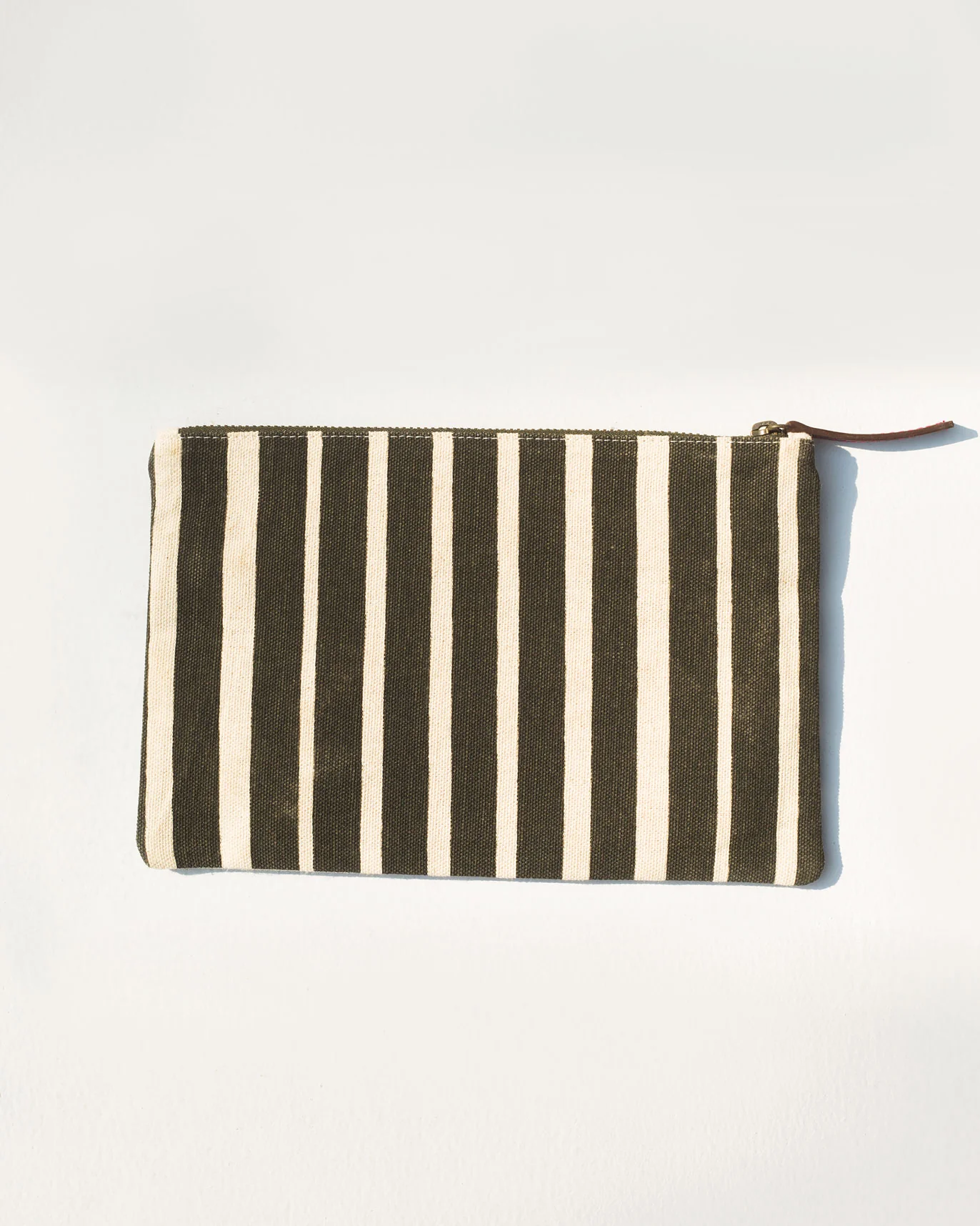 Alphabet J Pouch - Image 2