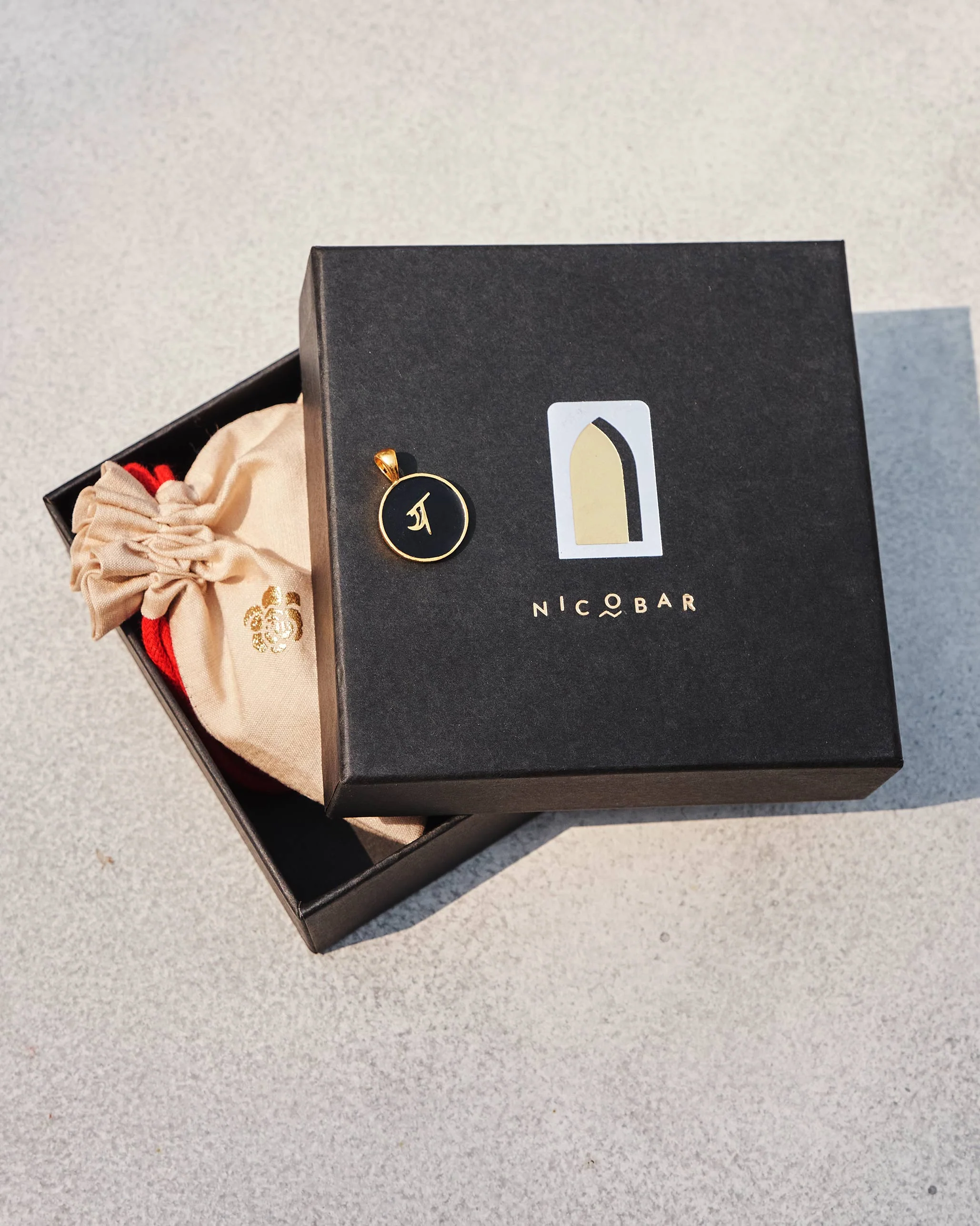 Alphabet Y Charm- Black & Gold - Image 2