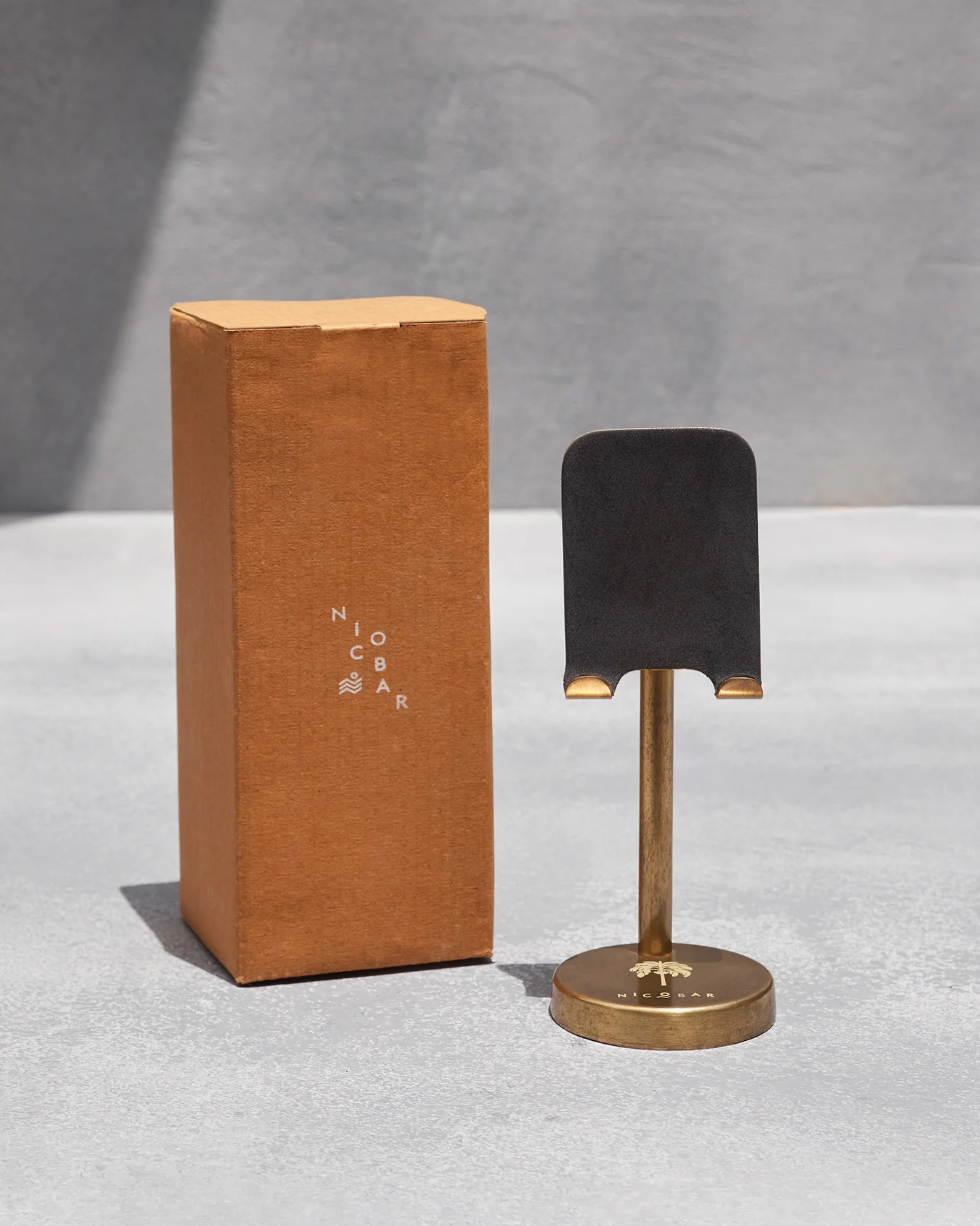 Alpine Phone Stand - Image 4