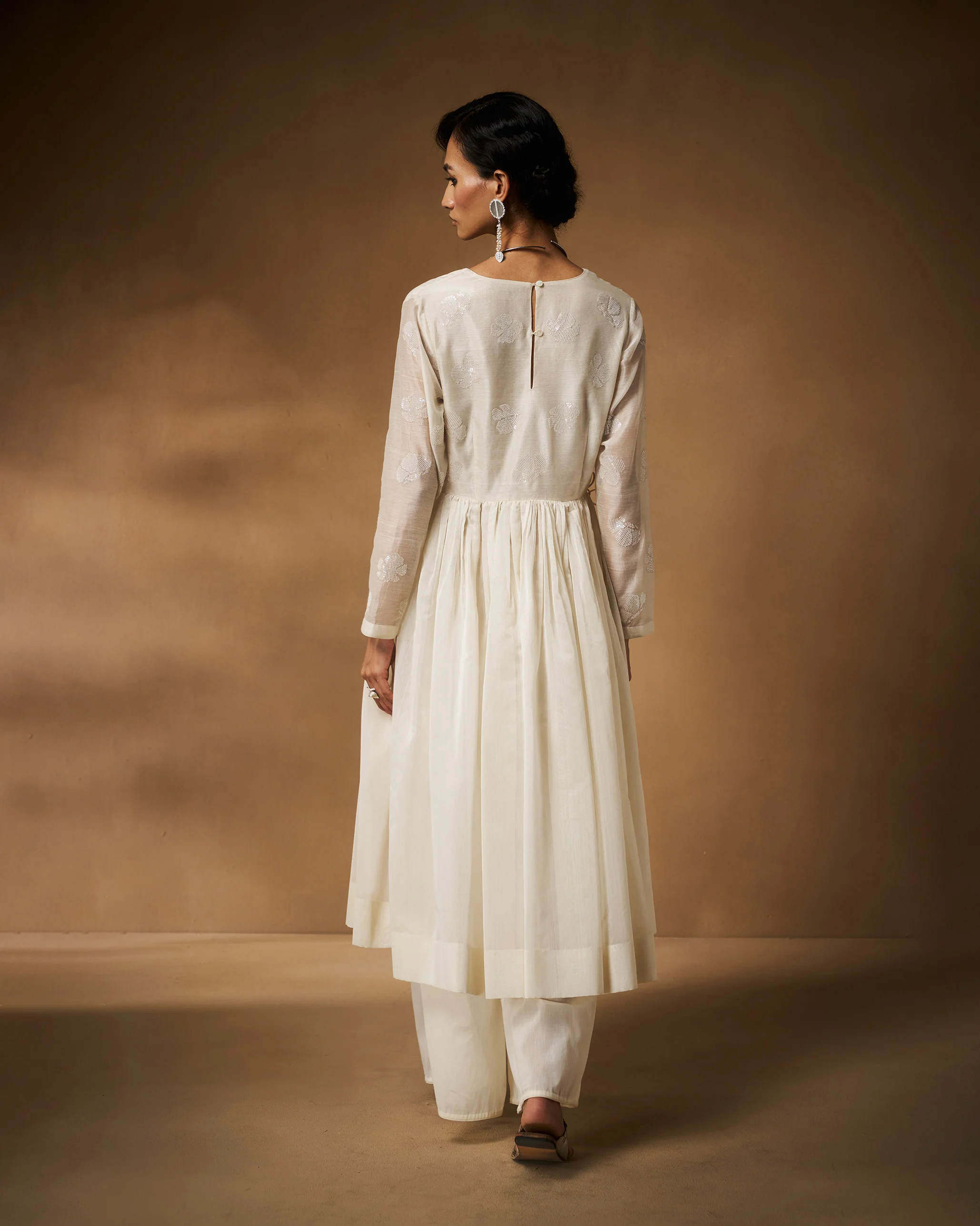 Amaya Kurta - Ivory Hand Embroidered - Image 10