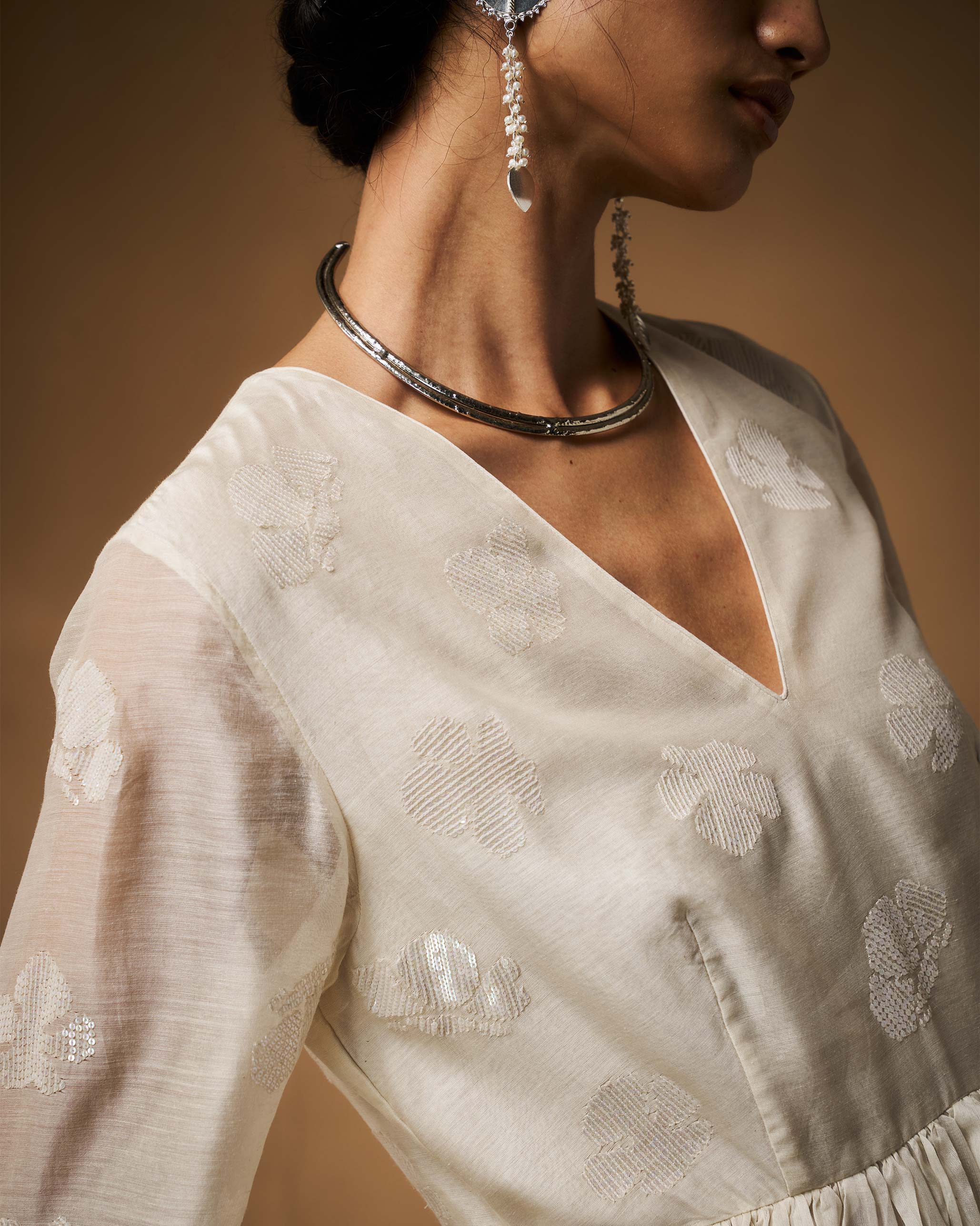 Amaya Kurta - Ivory Hand Embroidered - Image 7