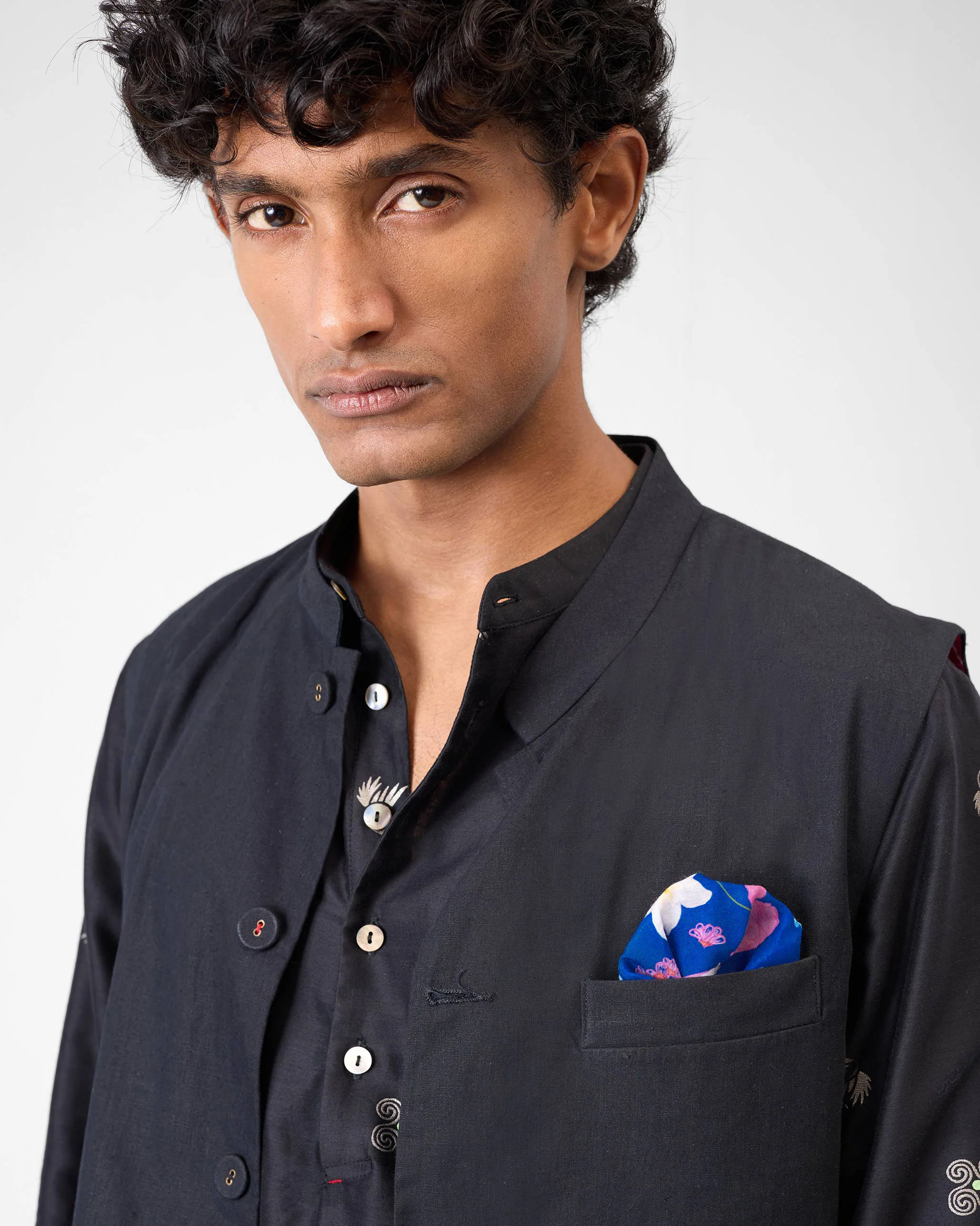 Ambar Pocket Square - Blue & Pink - Image 5