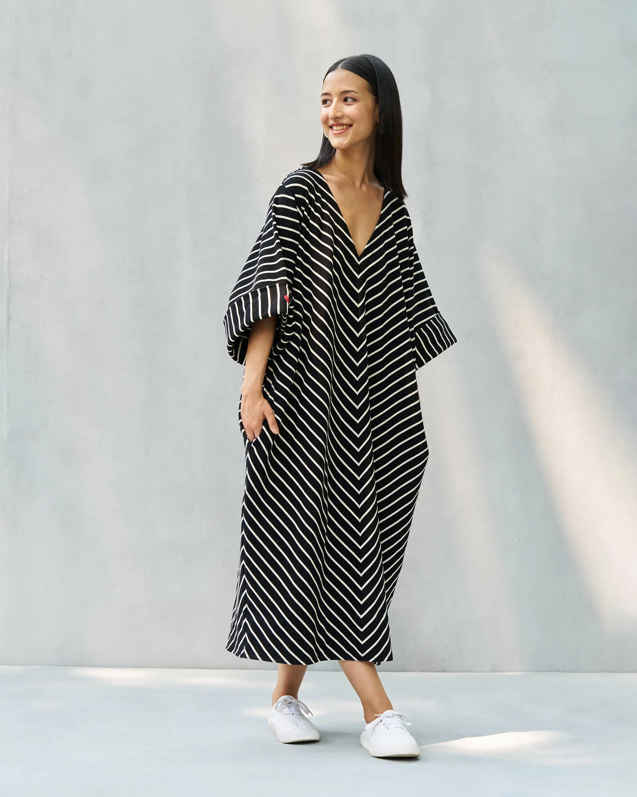 Amelia Kaftan - Black & Beige - Image 4