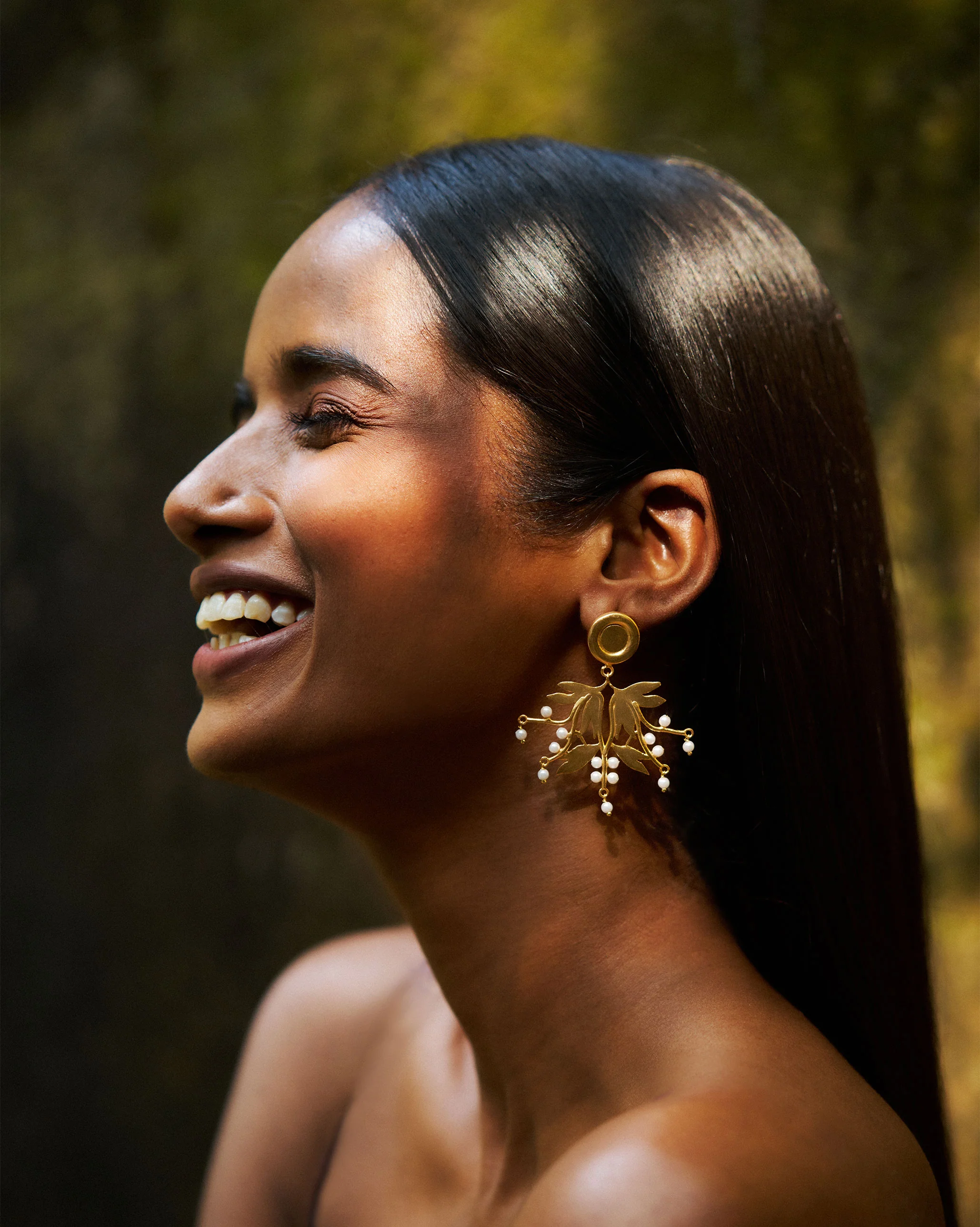 Anaar Cluster Earrings - Gold - Image 4