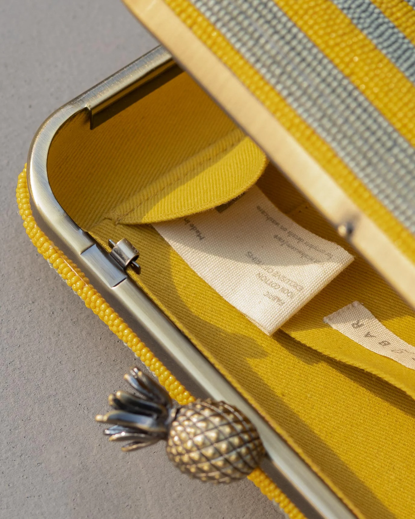 Ananas Clutch - Yellow & Grey Stripes - Image 4