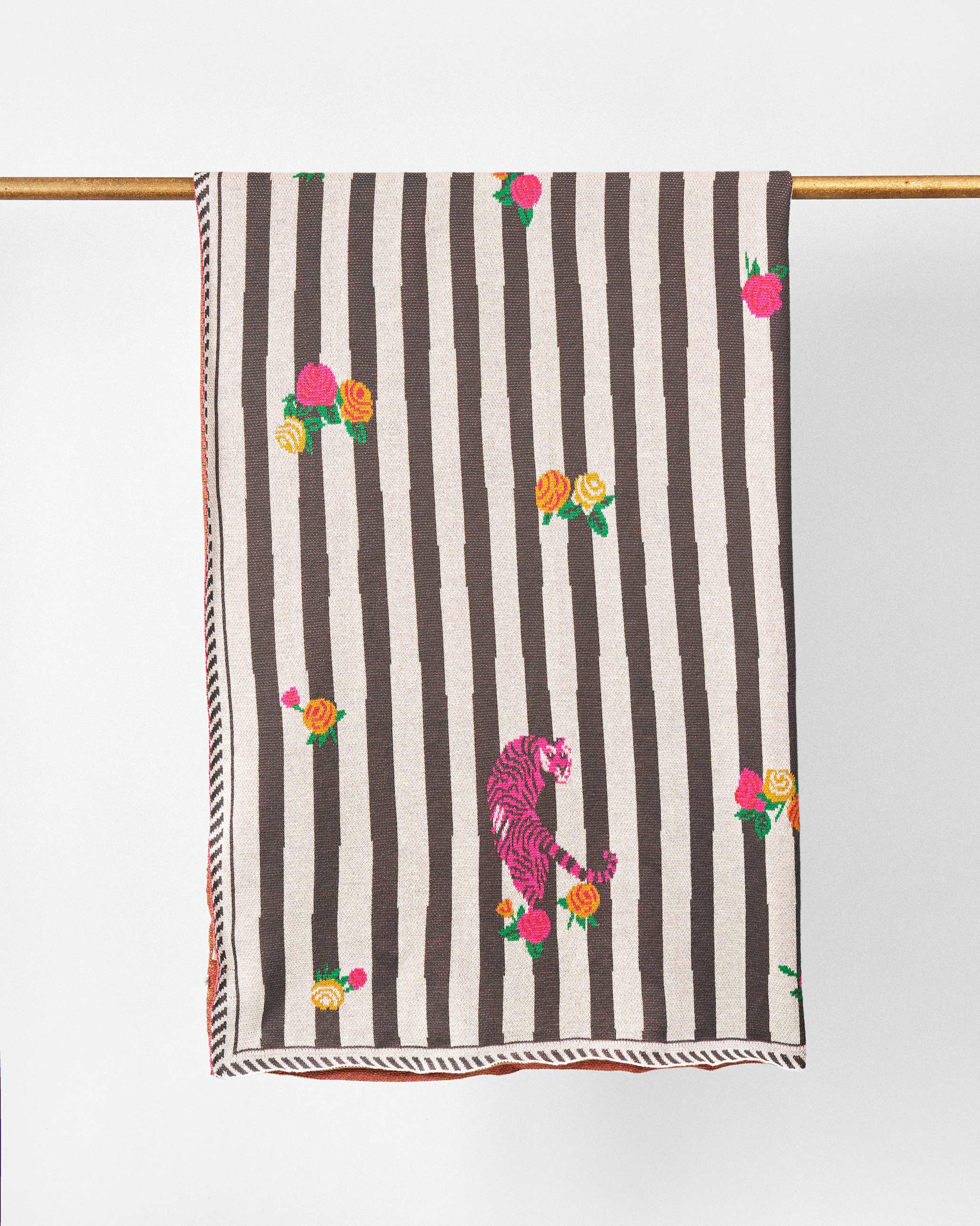 Ara Throw - Image 2