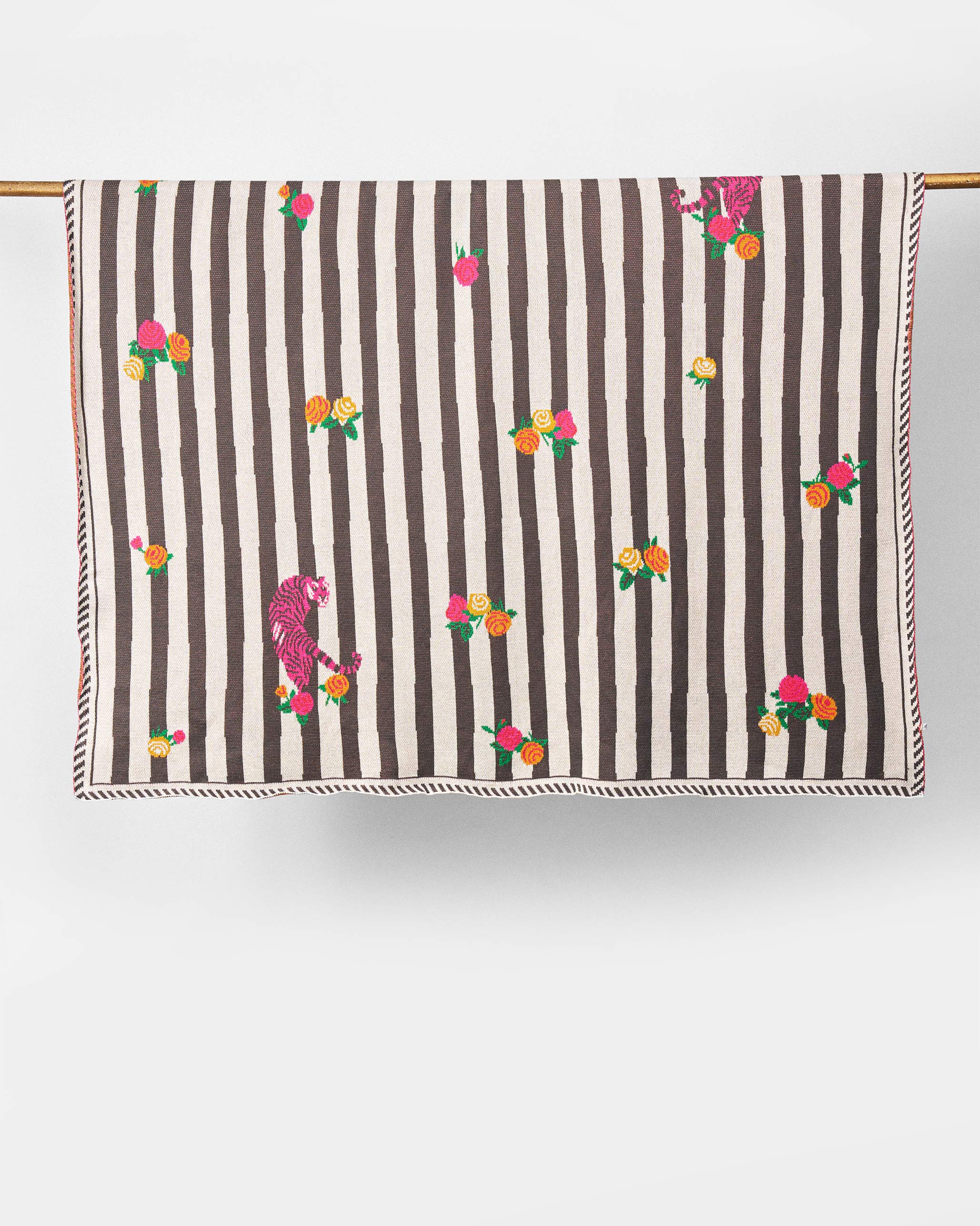 Ara Throw - Image 3
