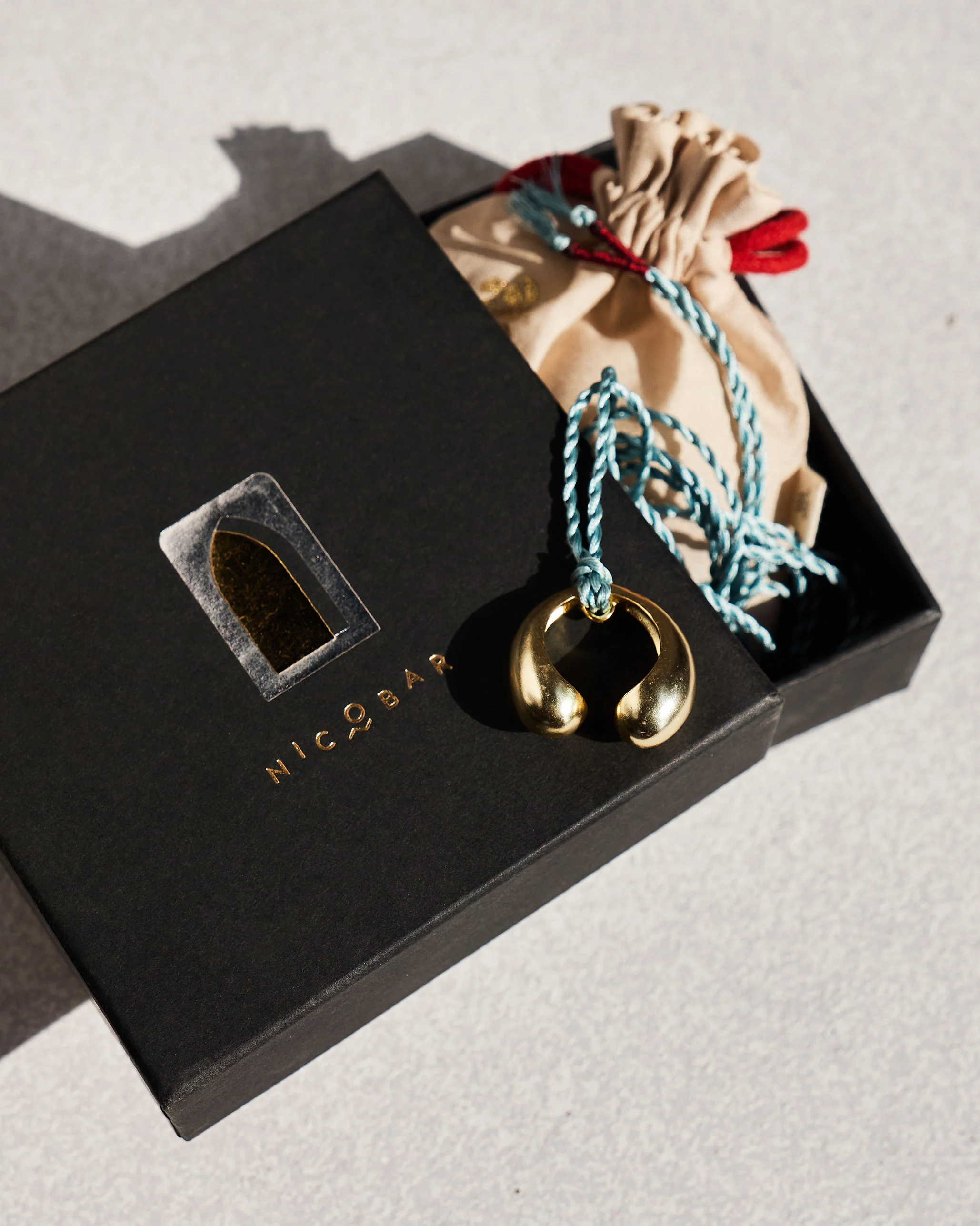 Arch Pendant necklace - Brass & Aqua - Image 4