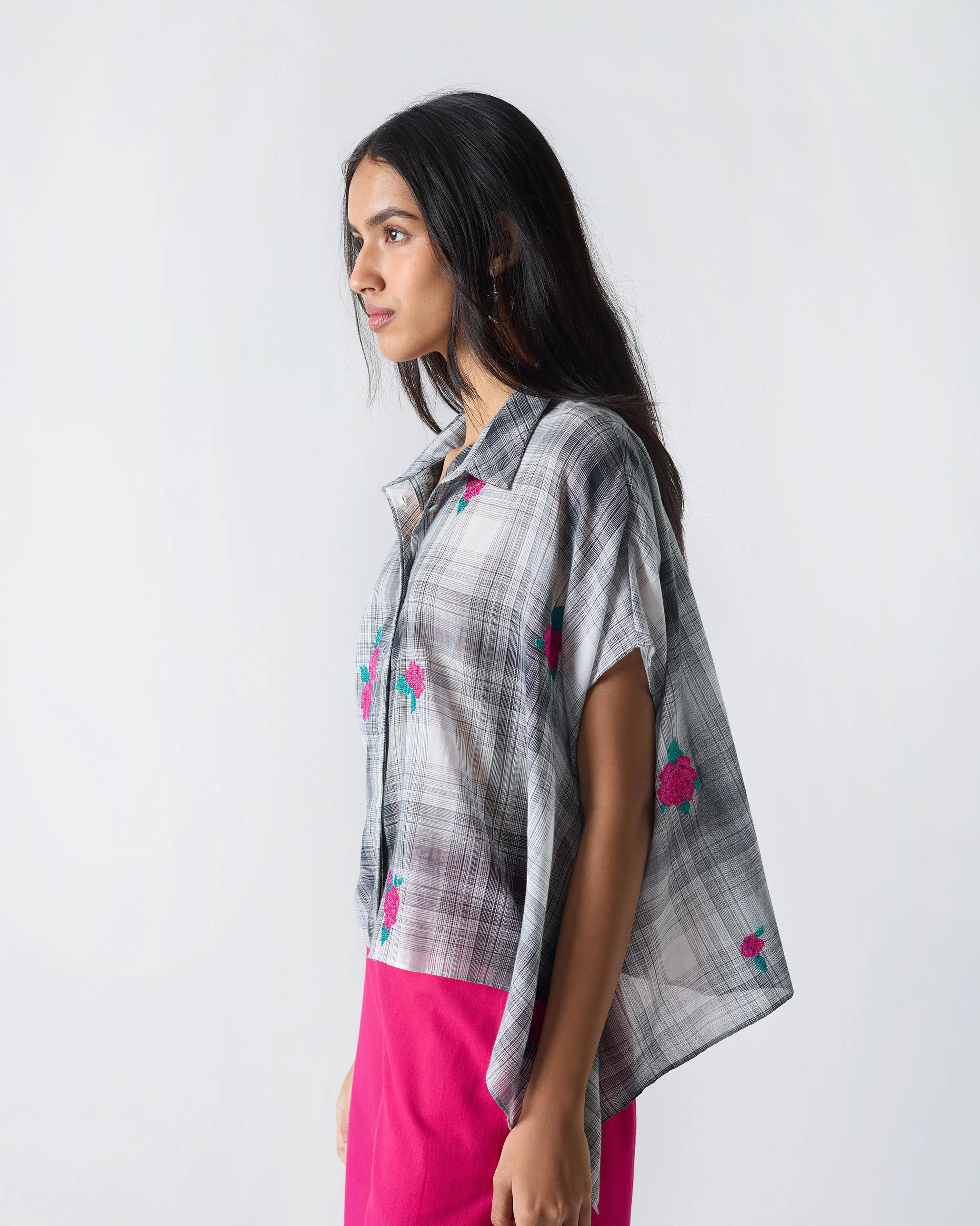 Asymmetrical Hem Top - Black & White Embroidery - Image 3
