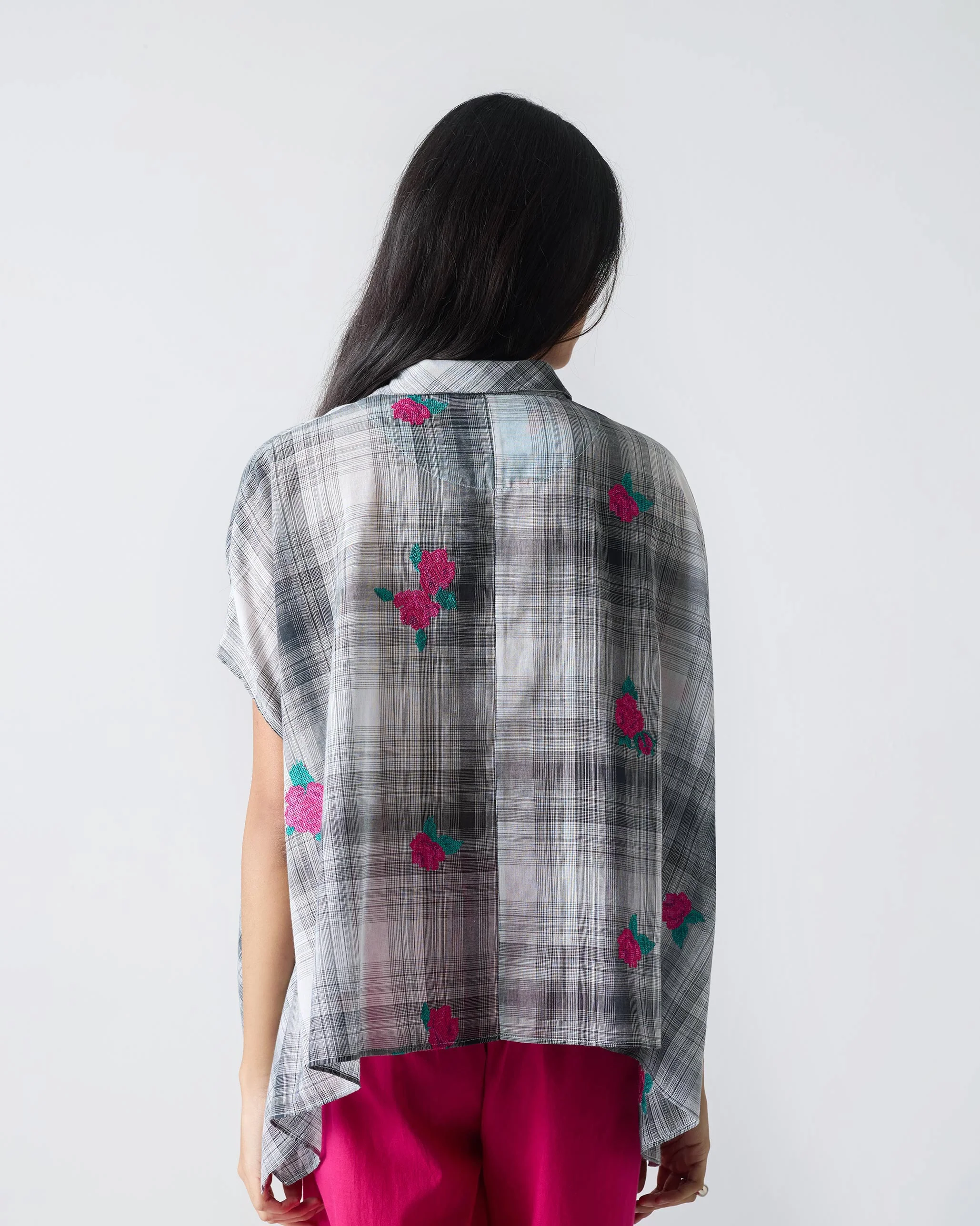 Asymmetrical Hem Top - Black & White Embroidery - Image 4