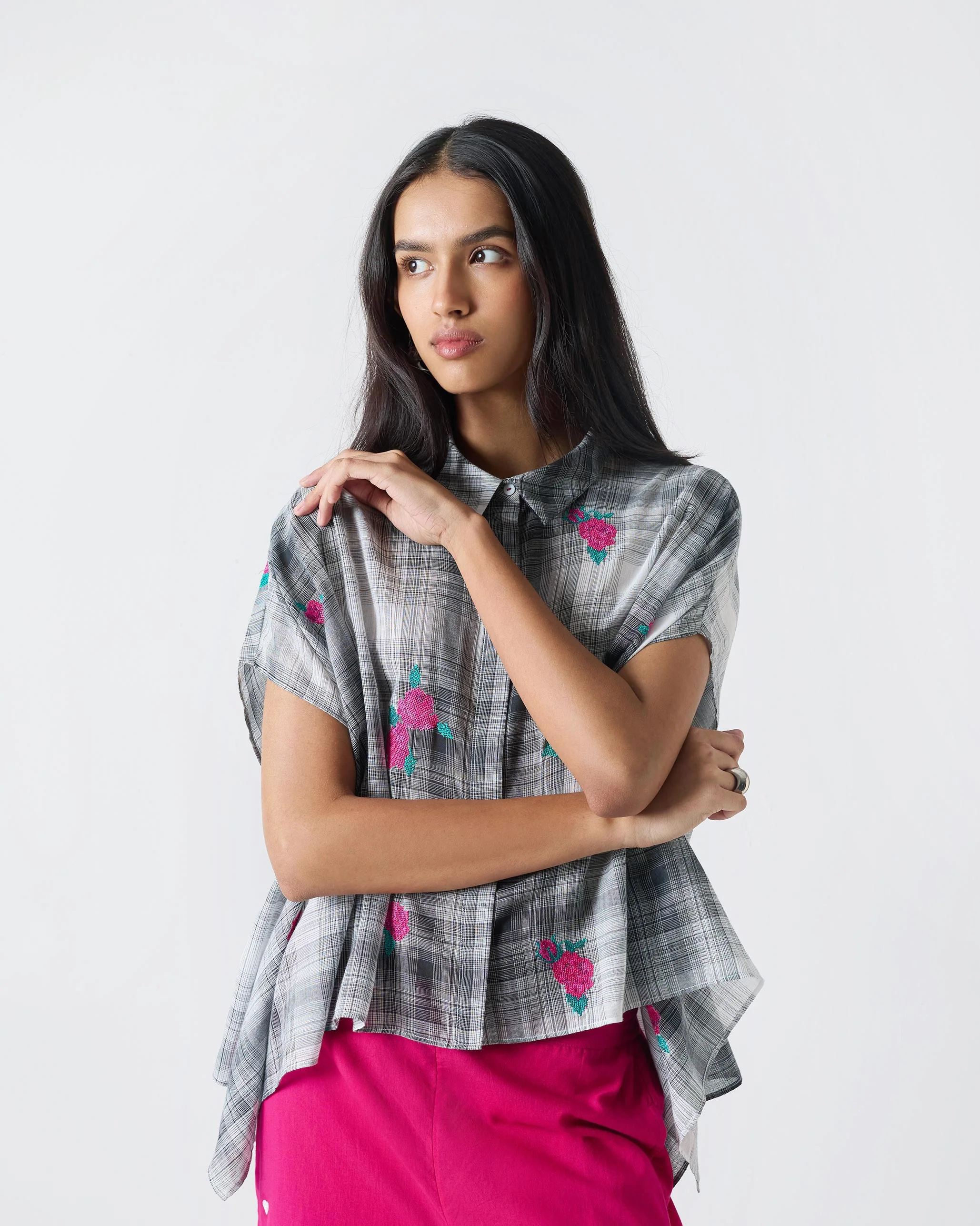 Asymmetrical Hem Top - Black & White Embroidery - Image 5