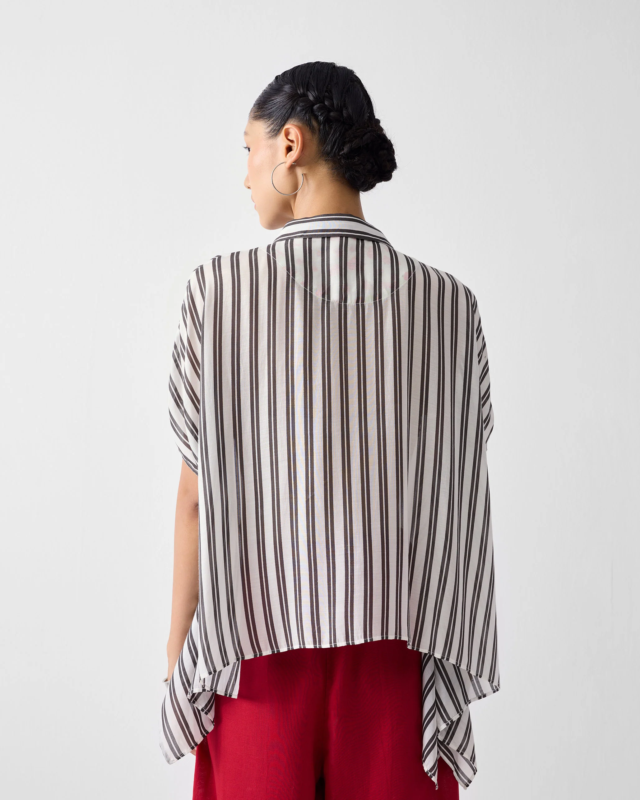 Asymmetrical Hem Top - Ivory & Charcoal Print - Image 3