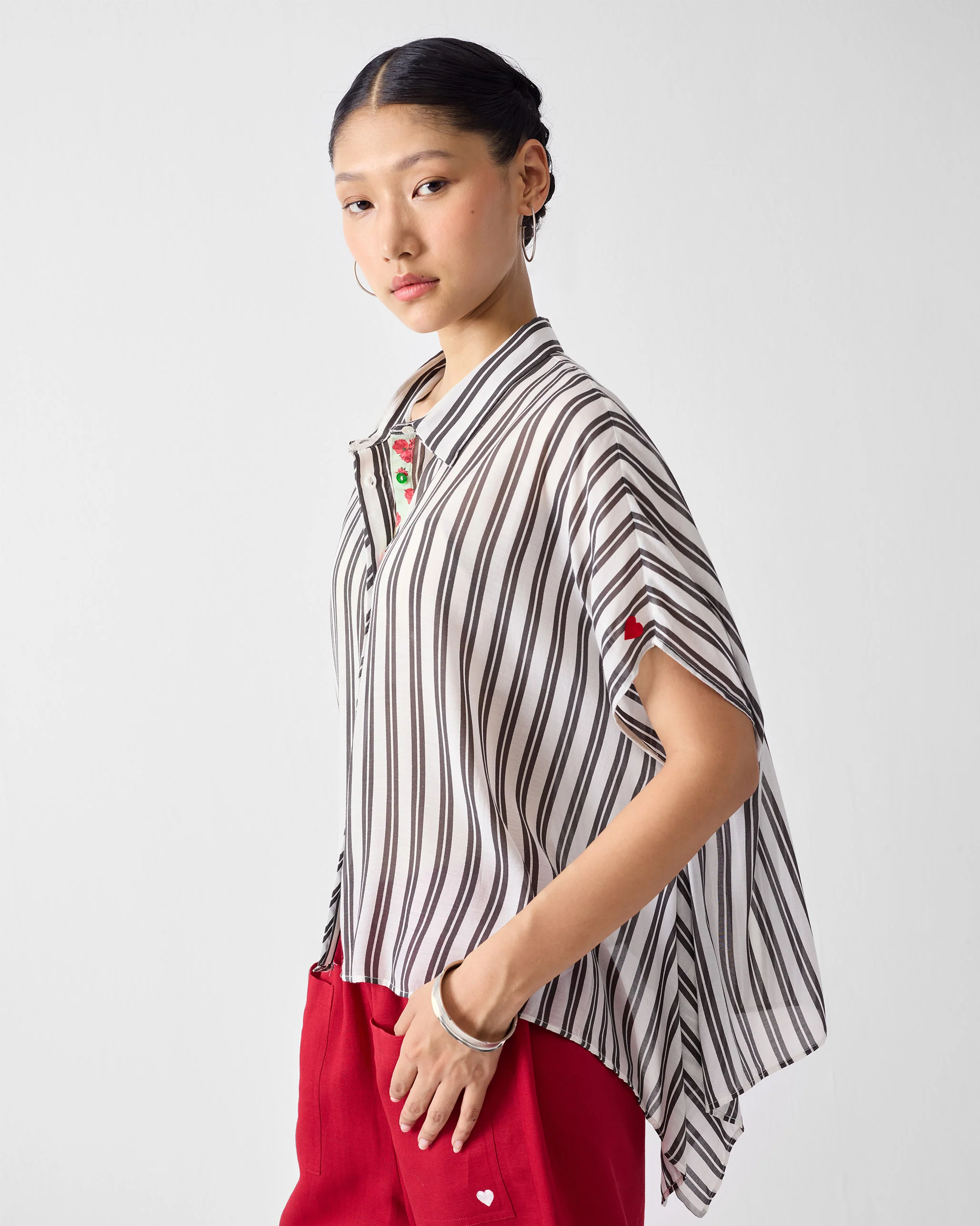 Asymmetrical Hem Top - Ivory & Charcoal Print - Image 4