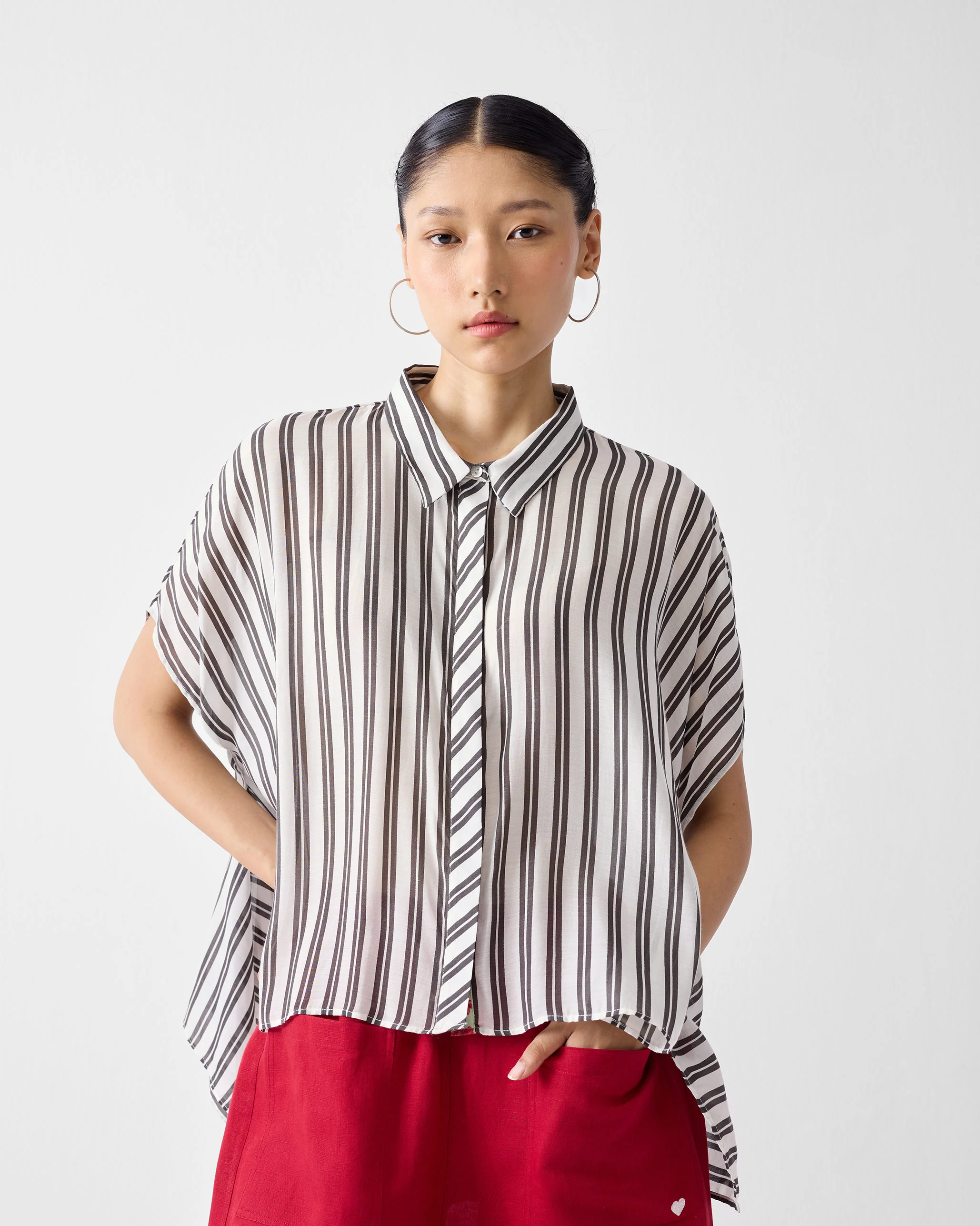 Asymmetrical Hem Top - Ivory & Charcoal Print - Image 5