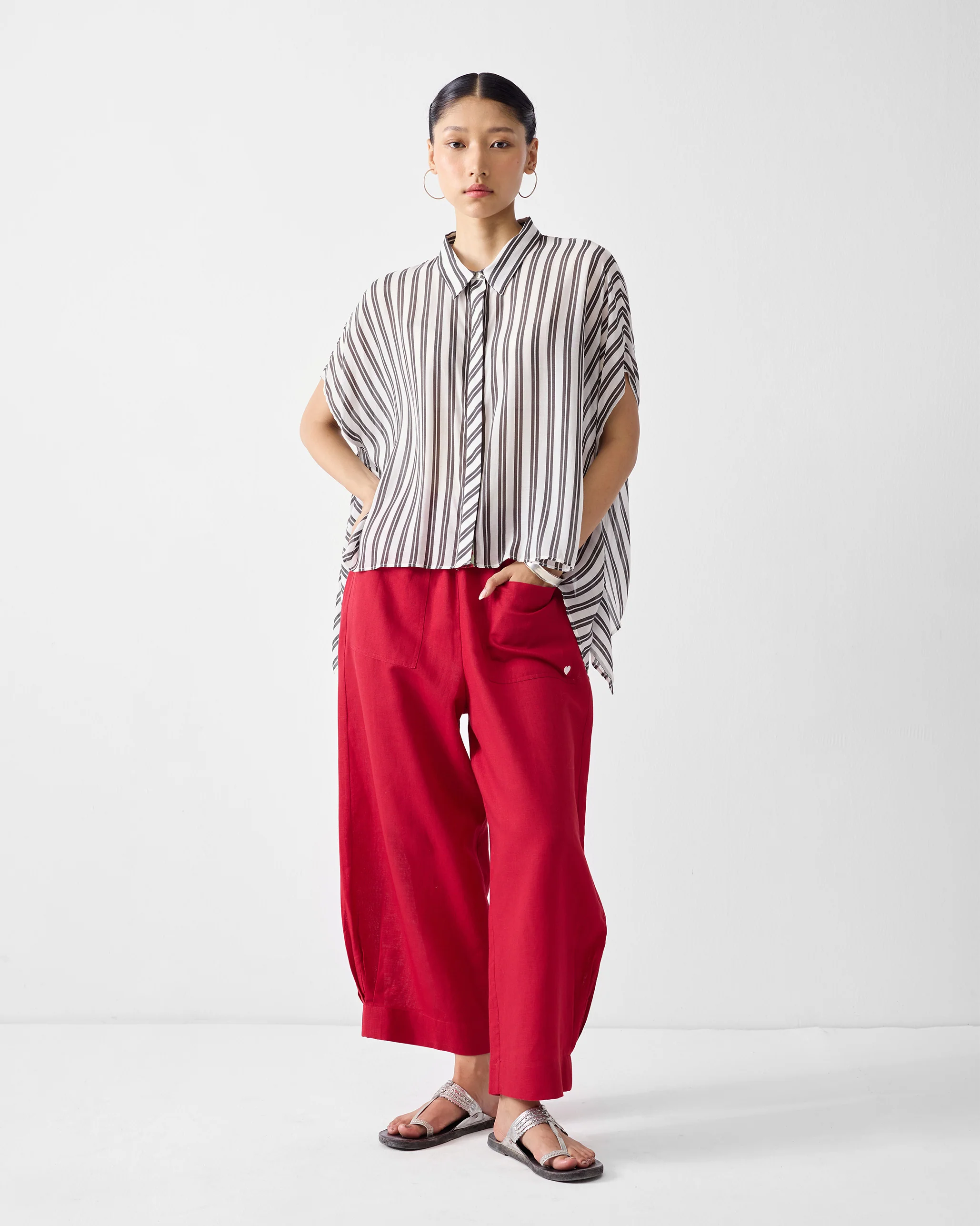 Asymmetrical Hem Top - Ivory & Charcoal Print - Image 7