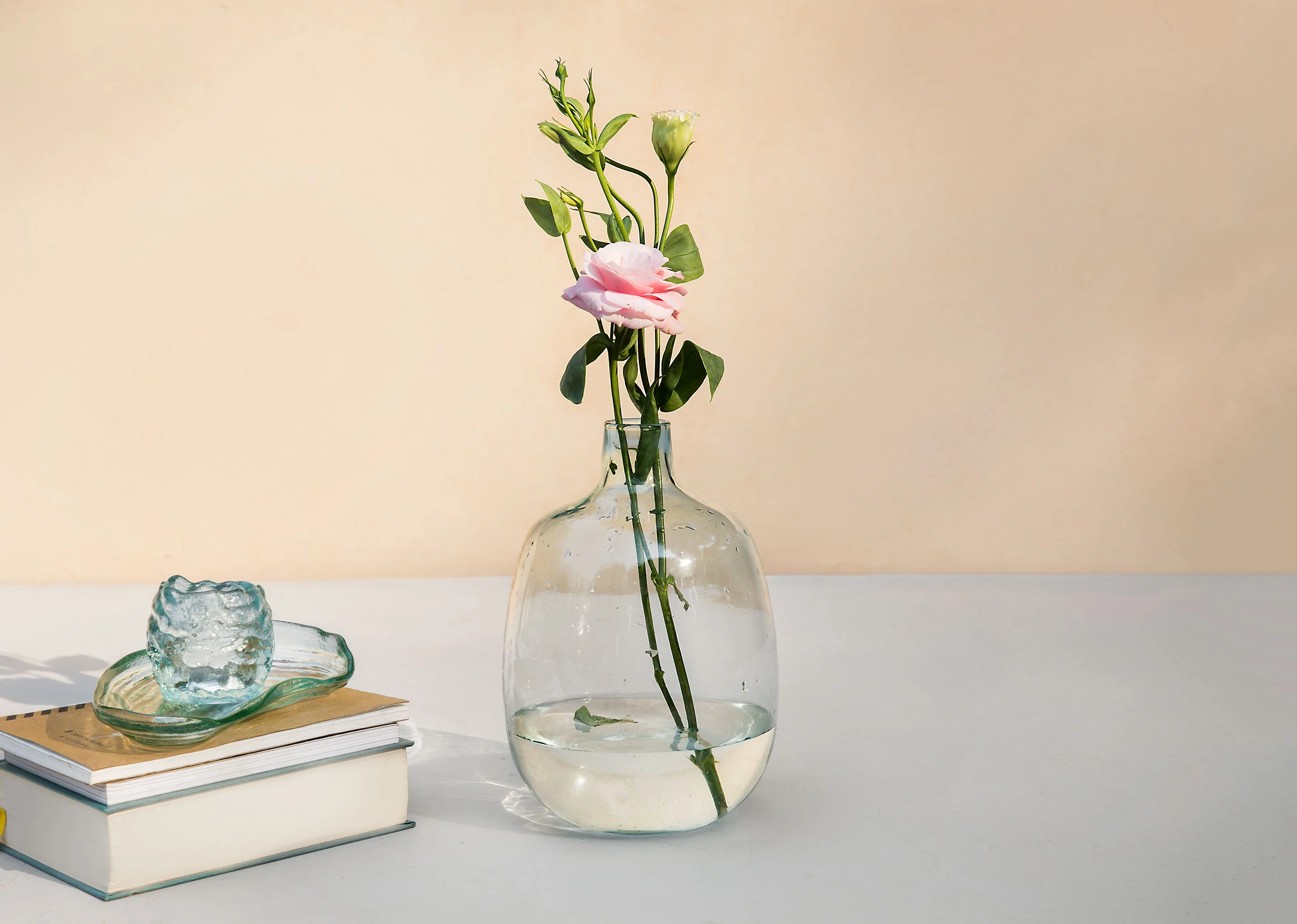 Aura Glass Vase - Image 3