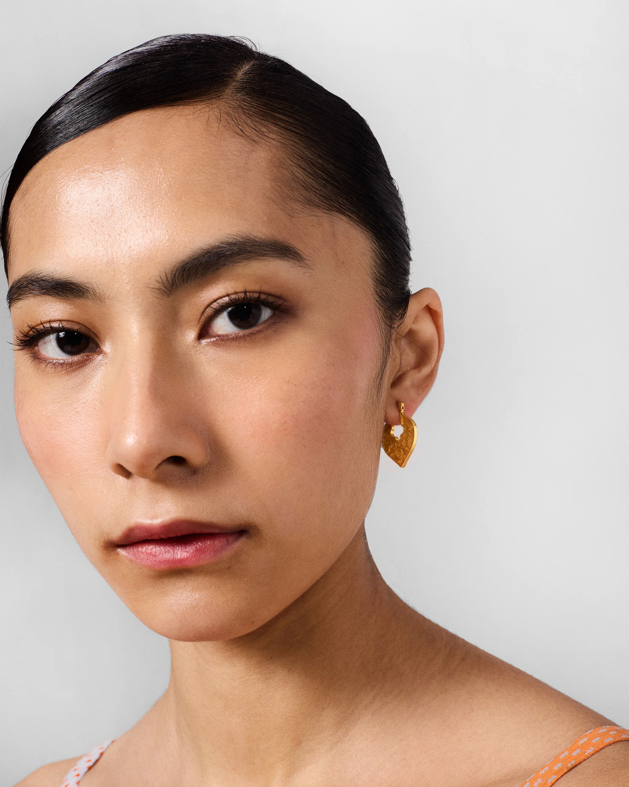 Badal Dil Earrings - Gold - Image 5