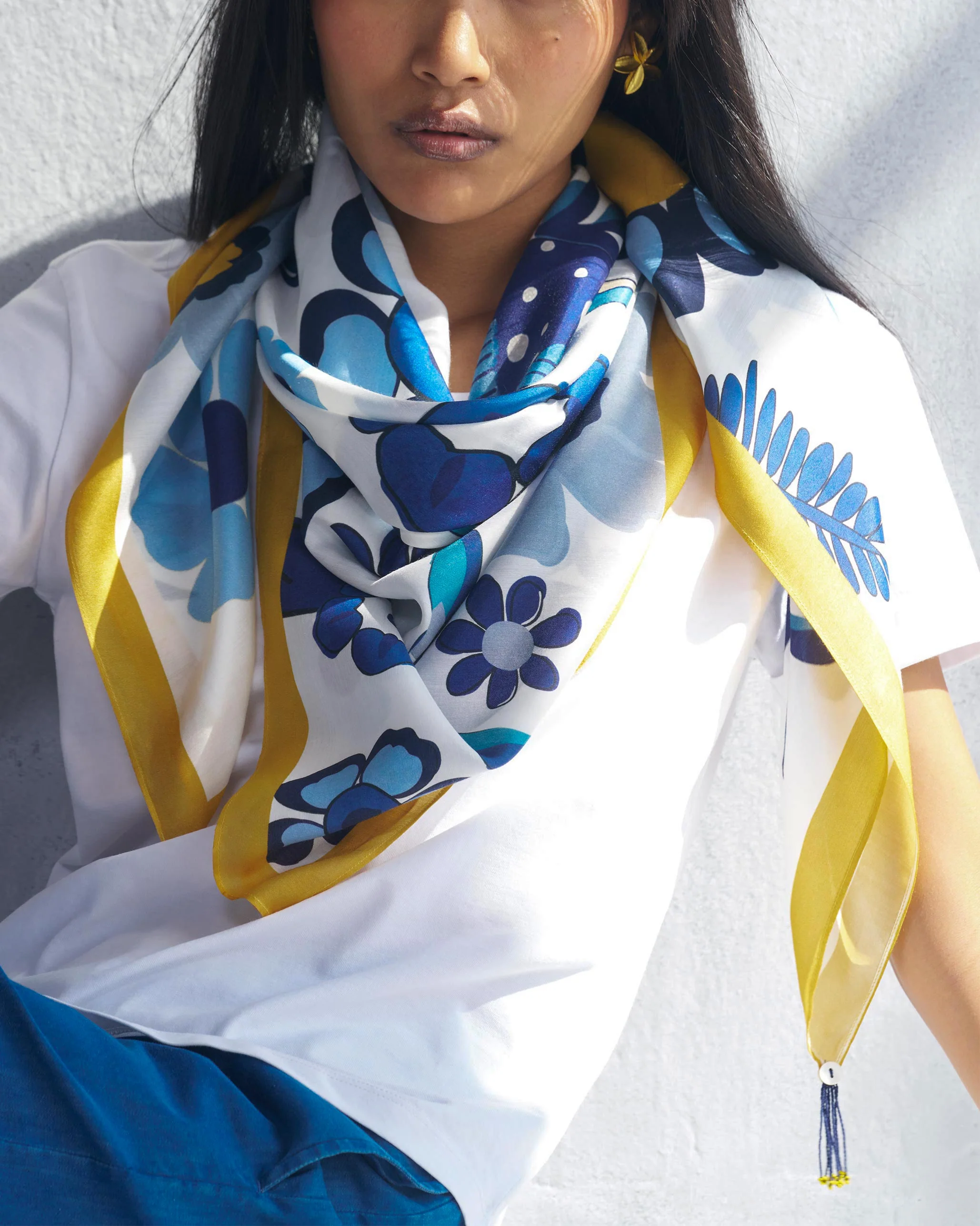 Bagan Bagh Scarf - Ivory & Navy - Image 2