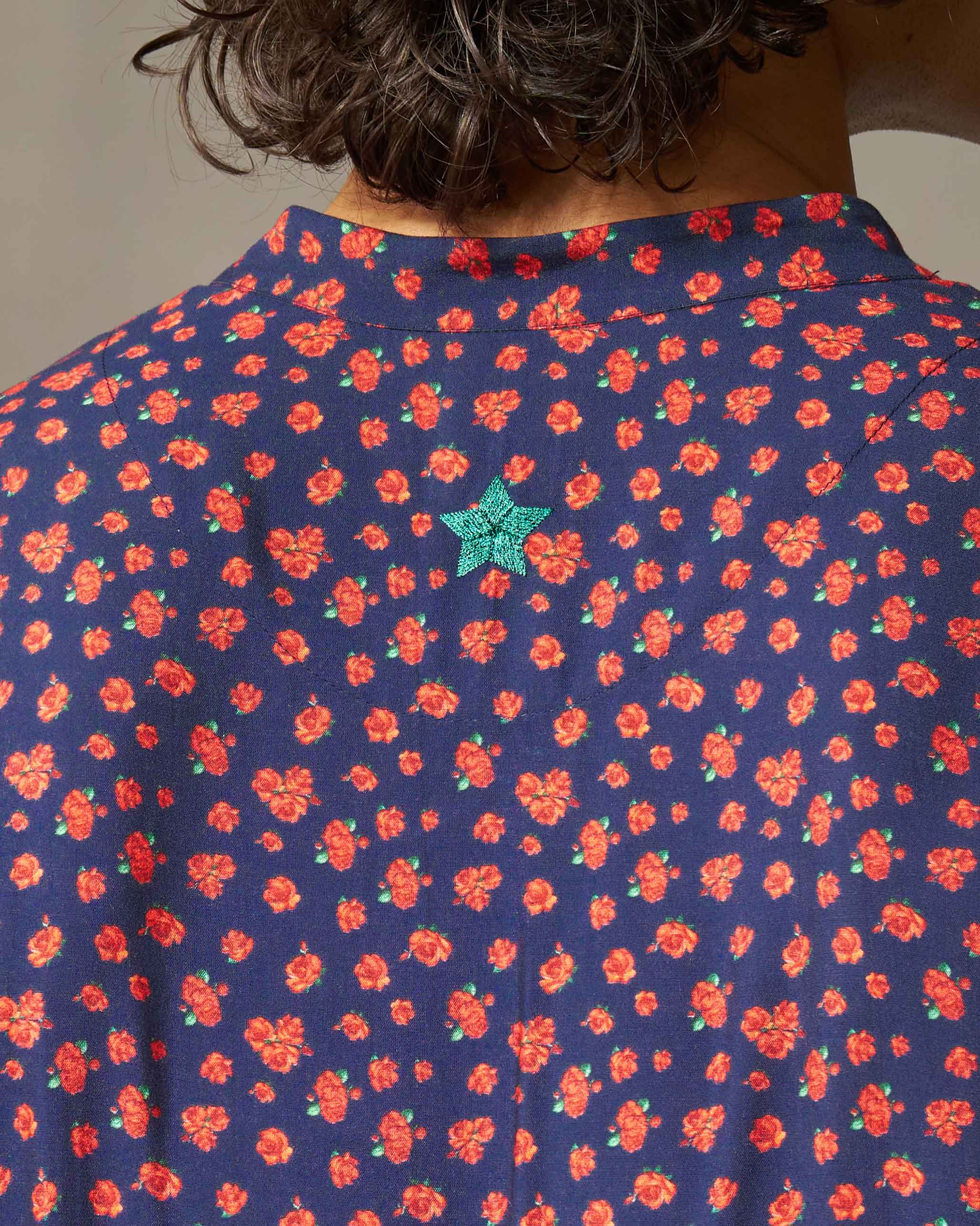 Bageecha Kurta - Red & Blue Print - Image 2