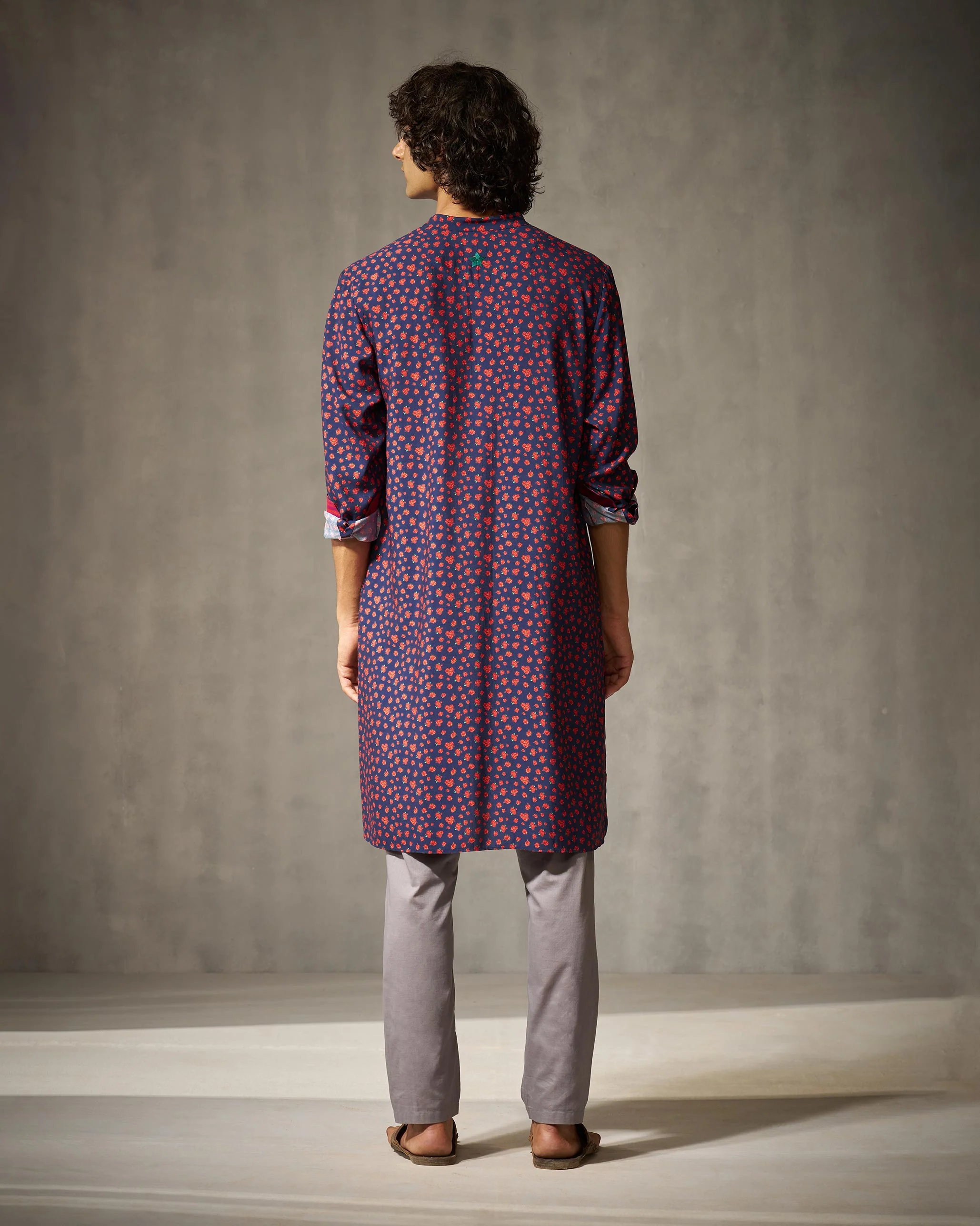 Bageecha Kurta - Red & Blue Print - Image 4