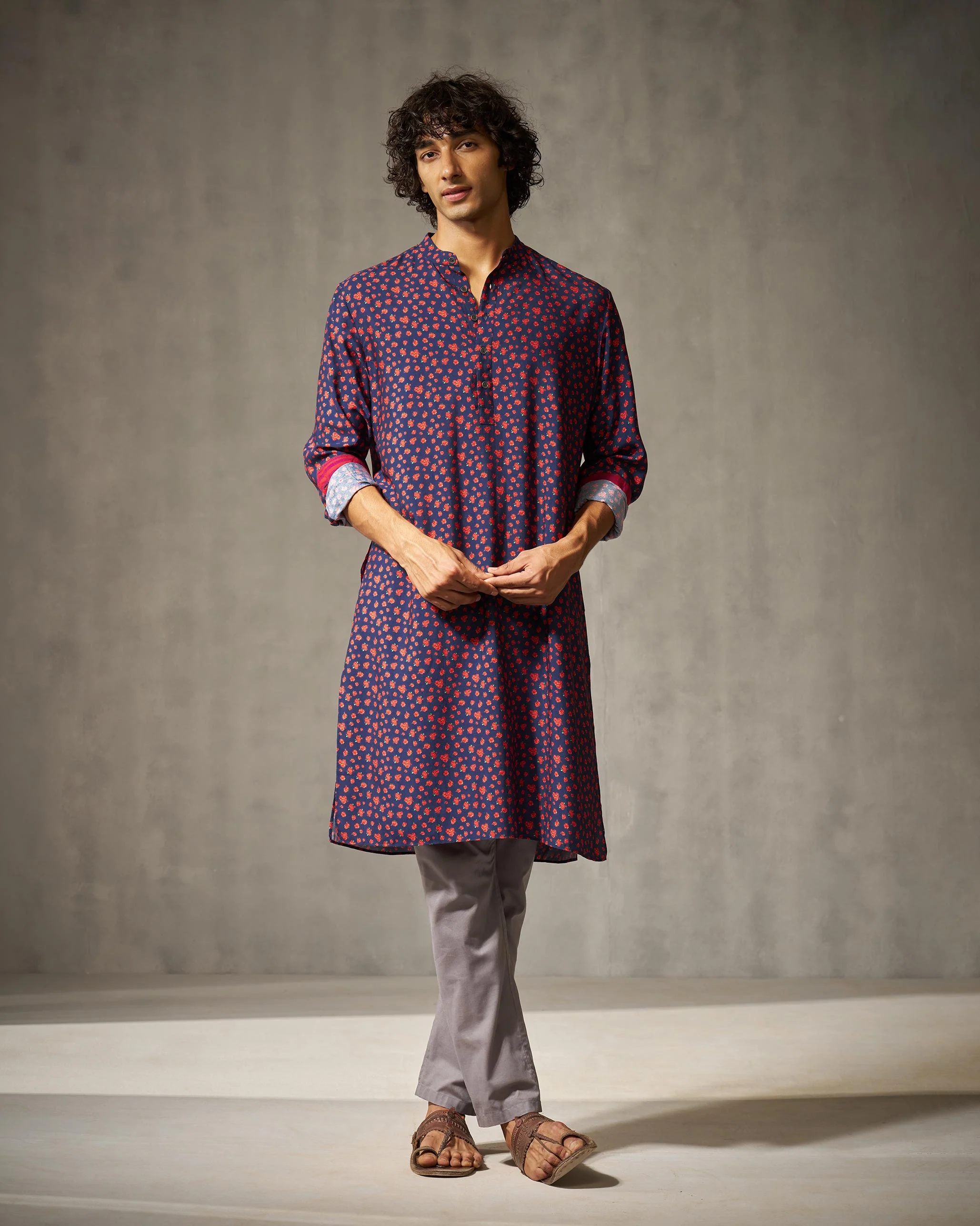 Bageecha Kurta - Red & Blue Print - Image 5