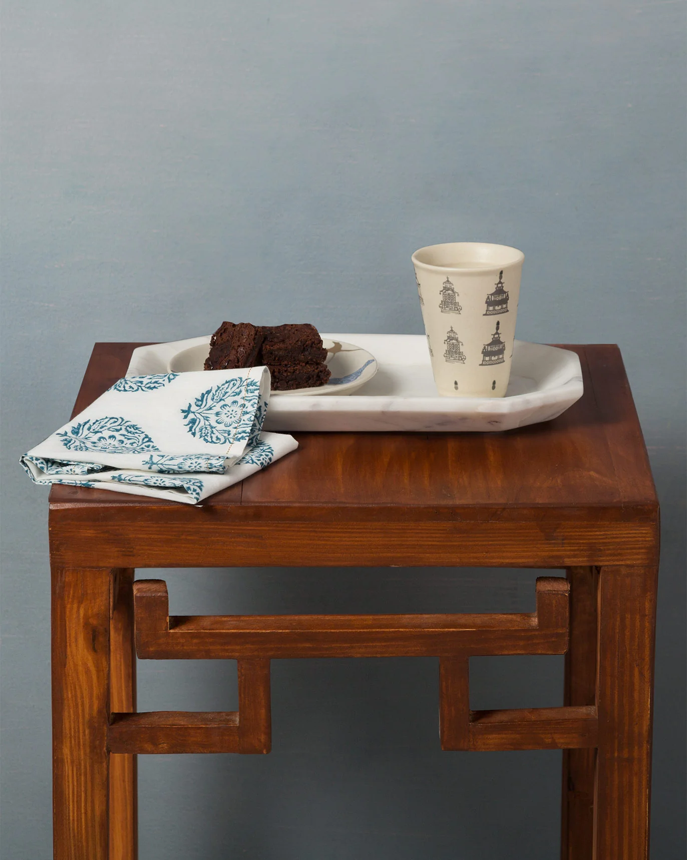 Bagua Tray - White - Image 4