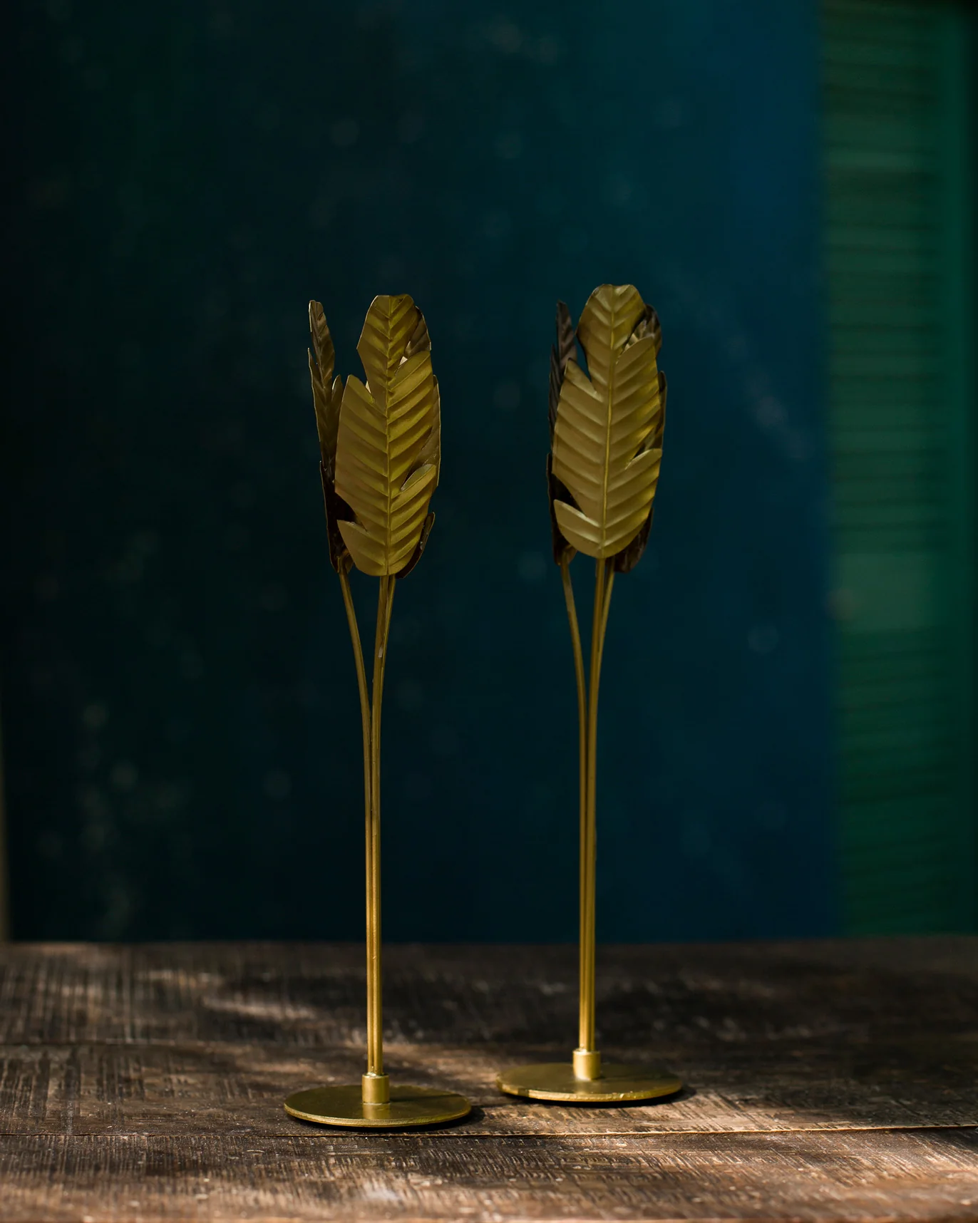 Banana Leaf Candle stand (Set of 2) - Image 3