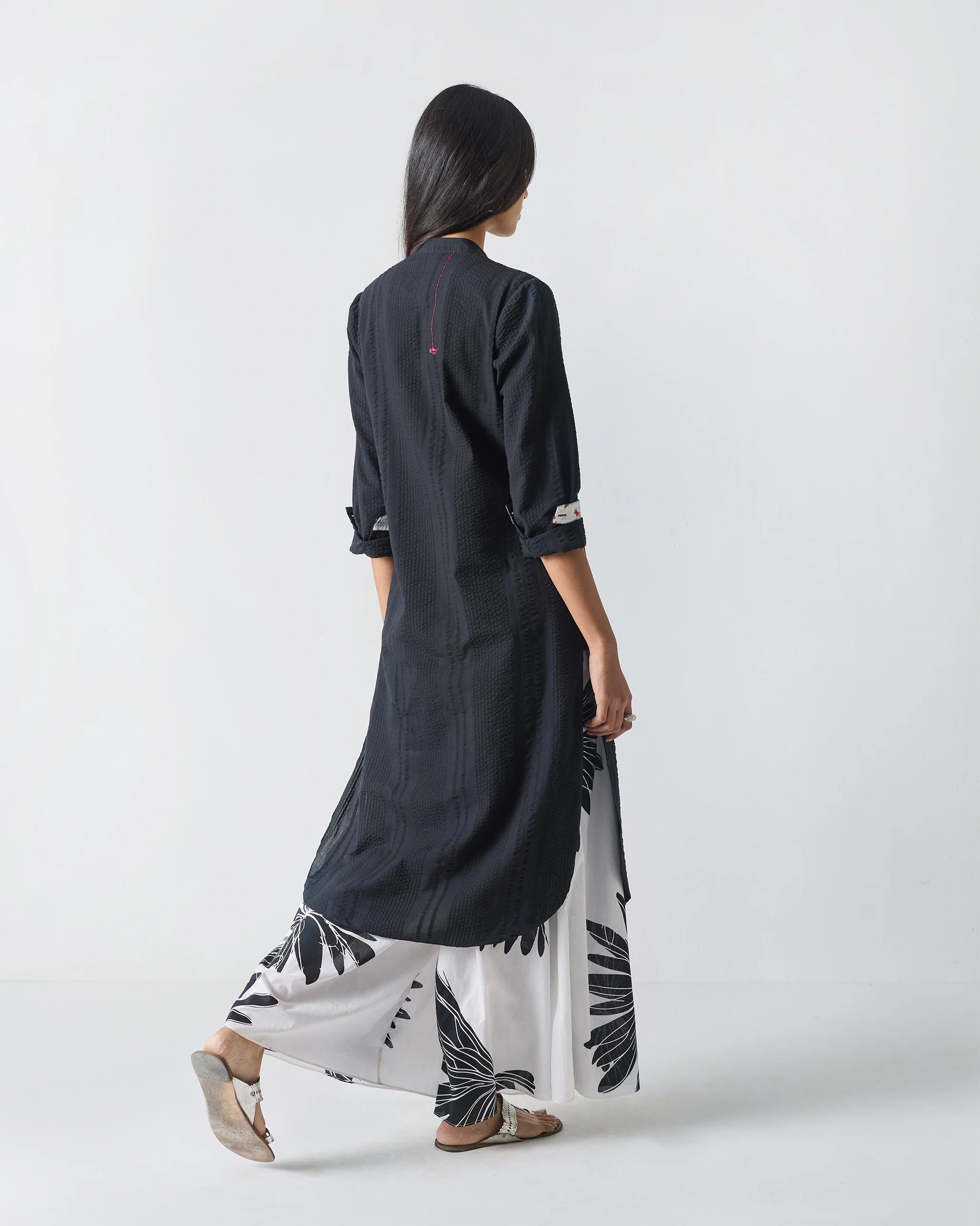 Basic Long Length - Black Seersucker - Image 4