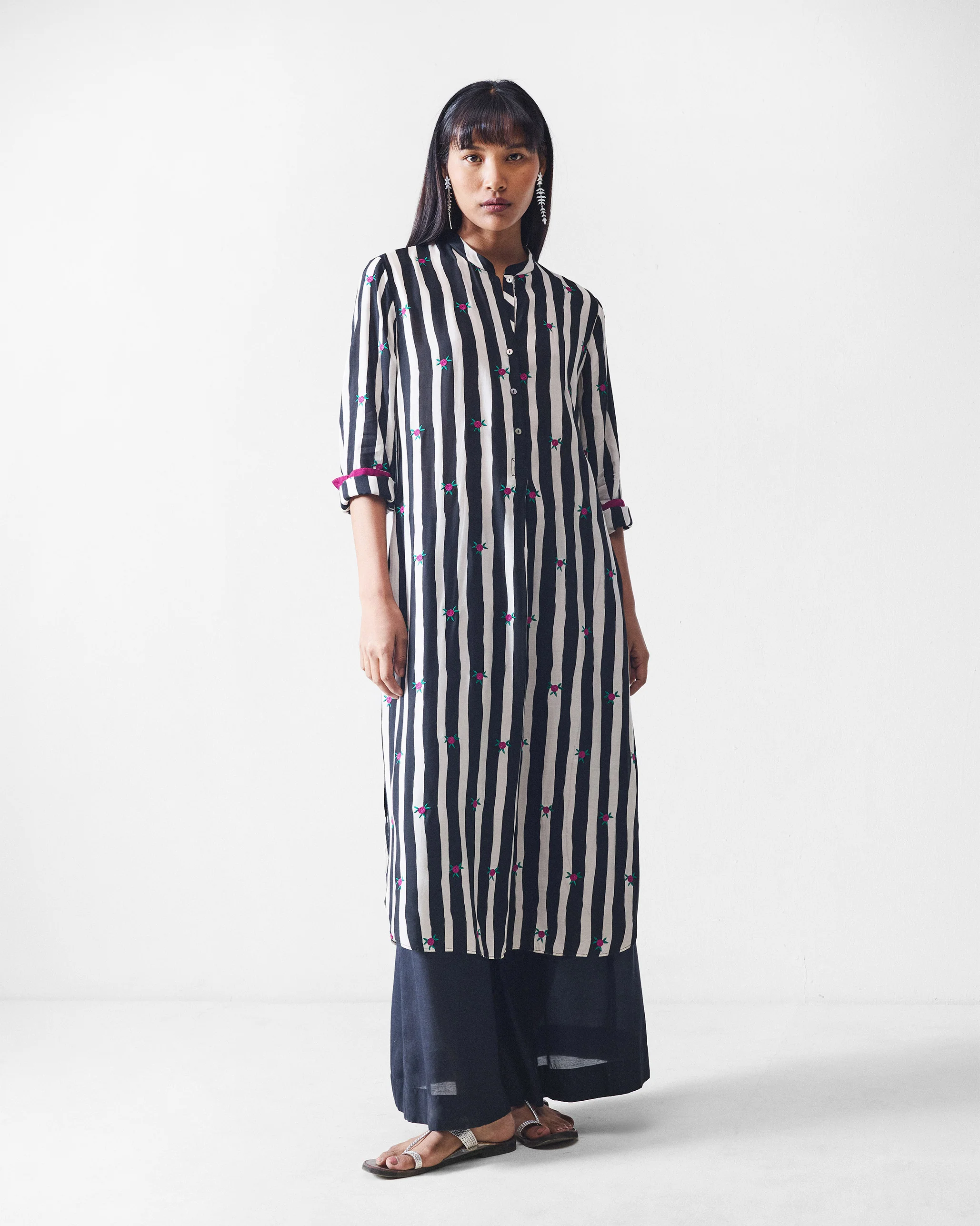 Basic Long Length Kurta - Black & Beige Printed - Image 5