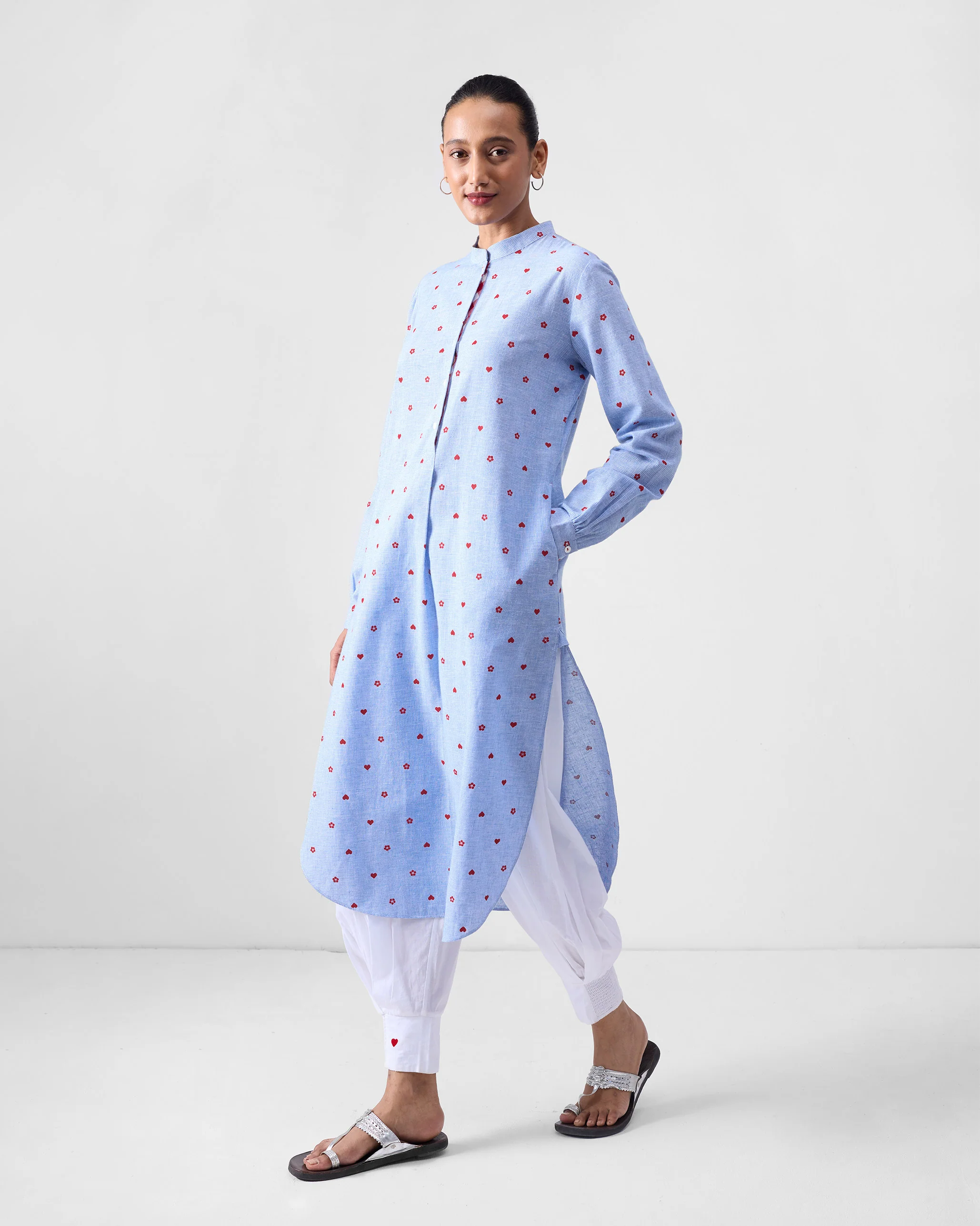 Basic Long Length Kurta - Blue & Red Print - Image 5