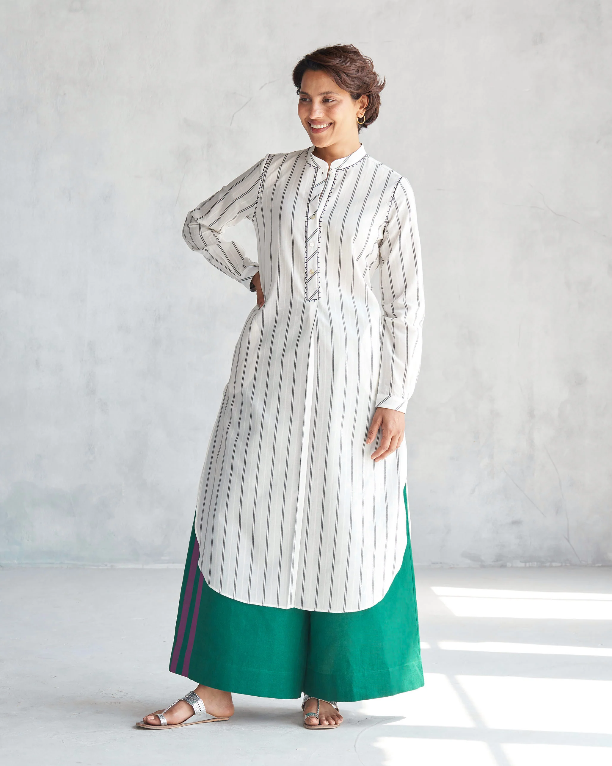 Basic Long Length Kurta - Ivory & Black - Image 3