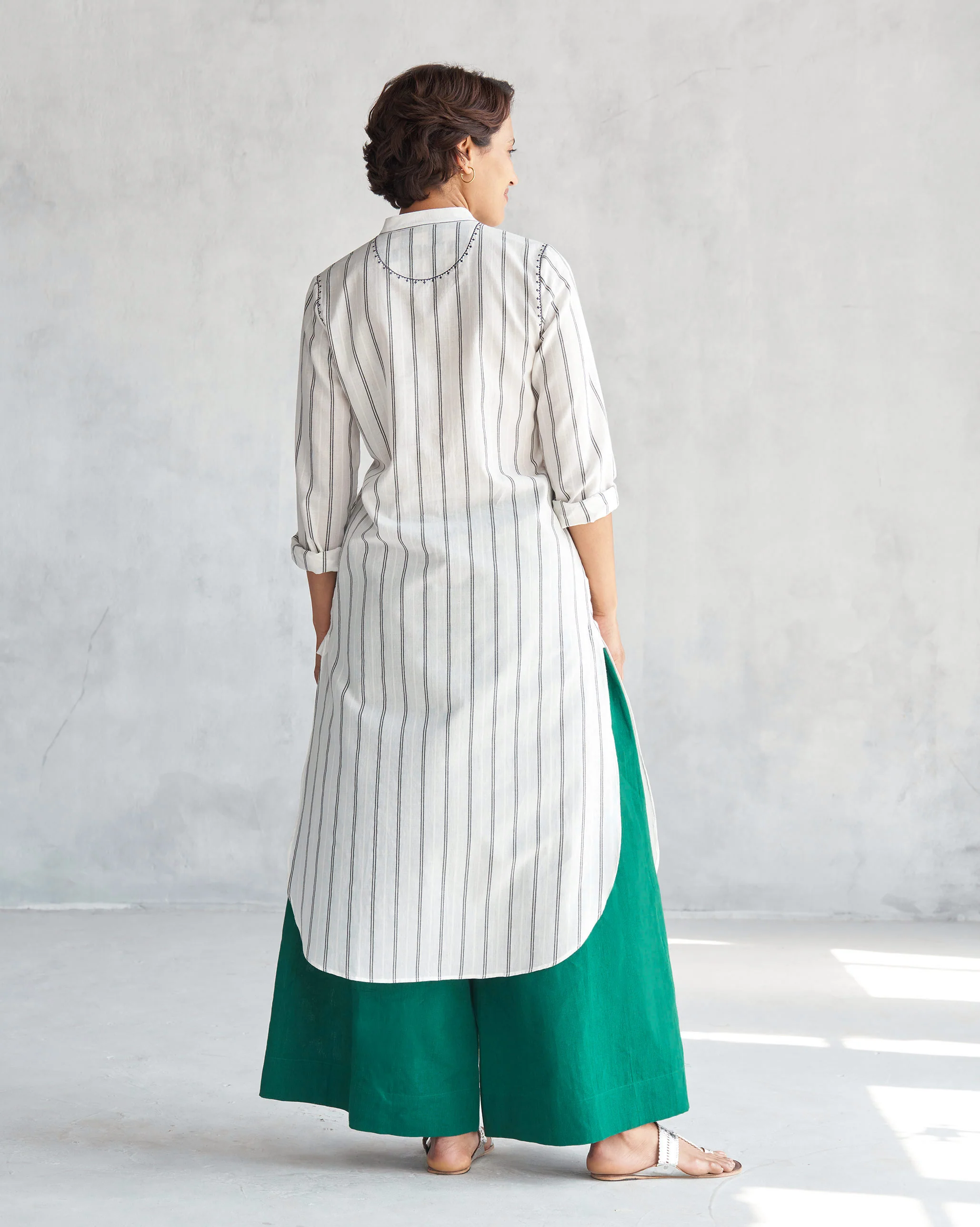 Basic Long Length Kurta - Ivory & Black - Image 5