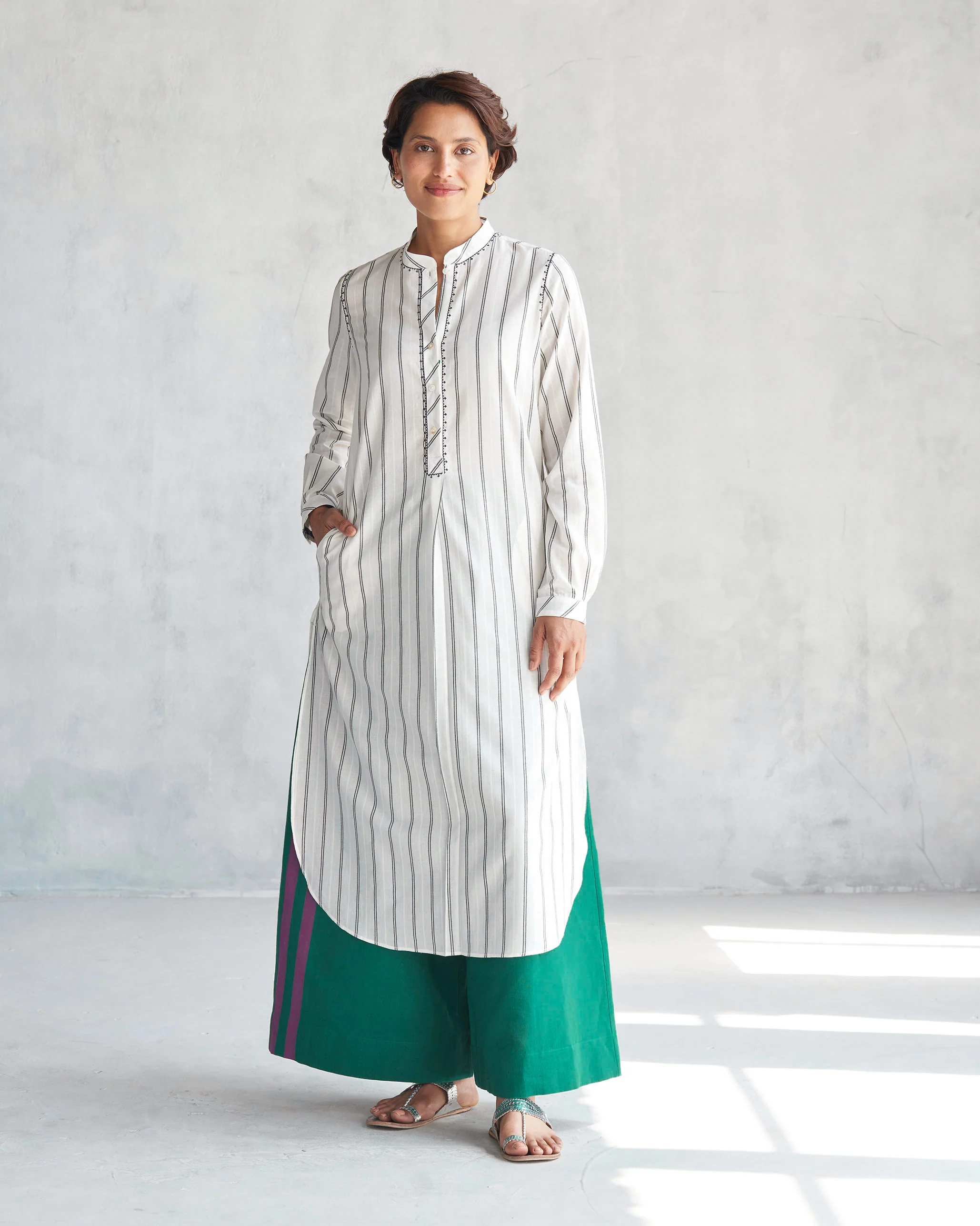 Basic Long Length Kurta - Ivory & Black - Image 6