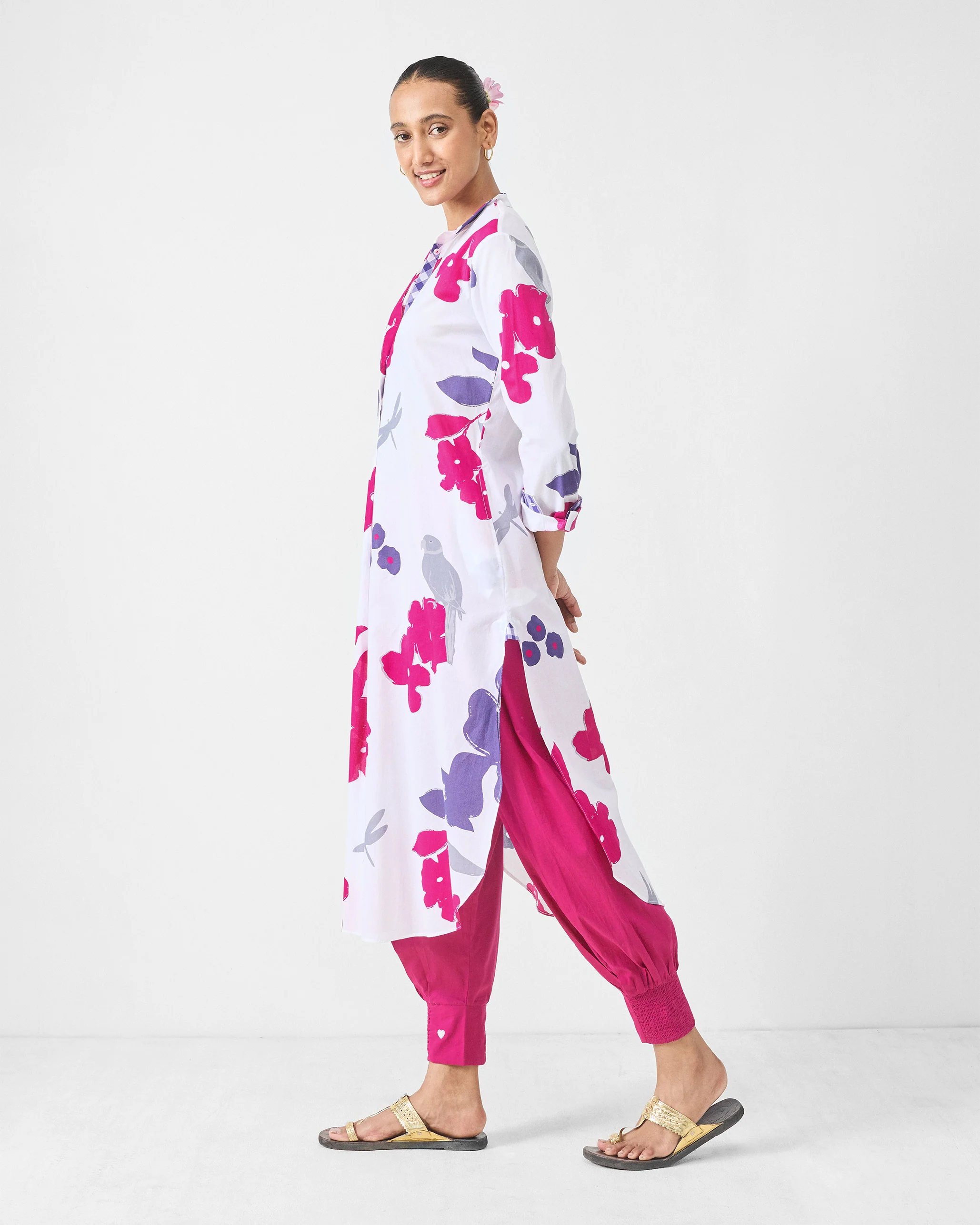 Basic Long Length Kurta - White & Purple Printed - Image 3