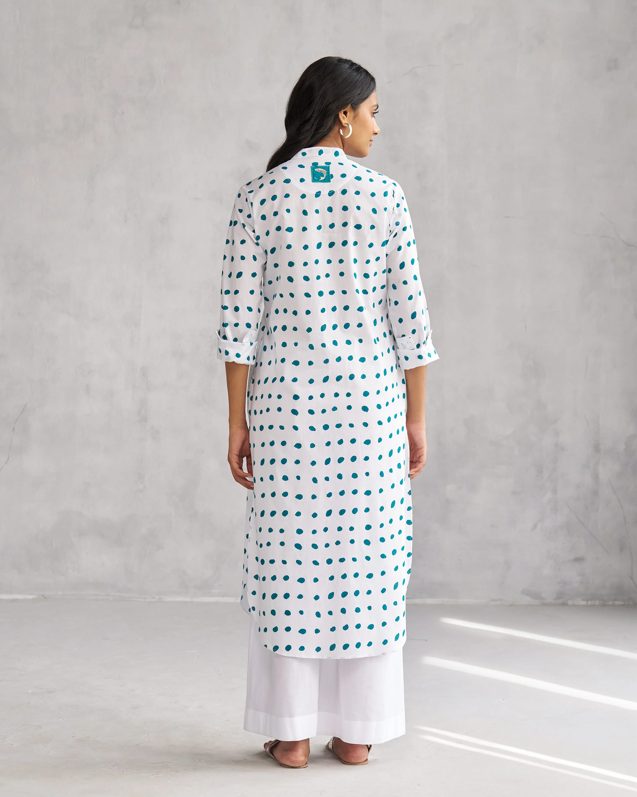 Basic Long Length Kurta - White & Teal Tssxnb - Image 4