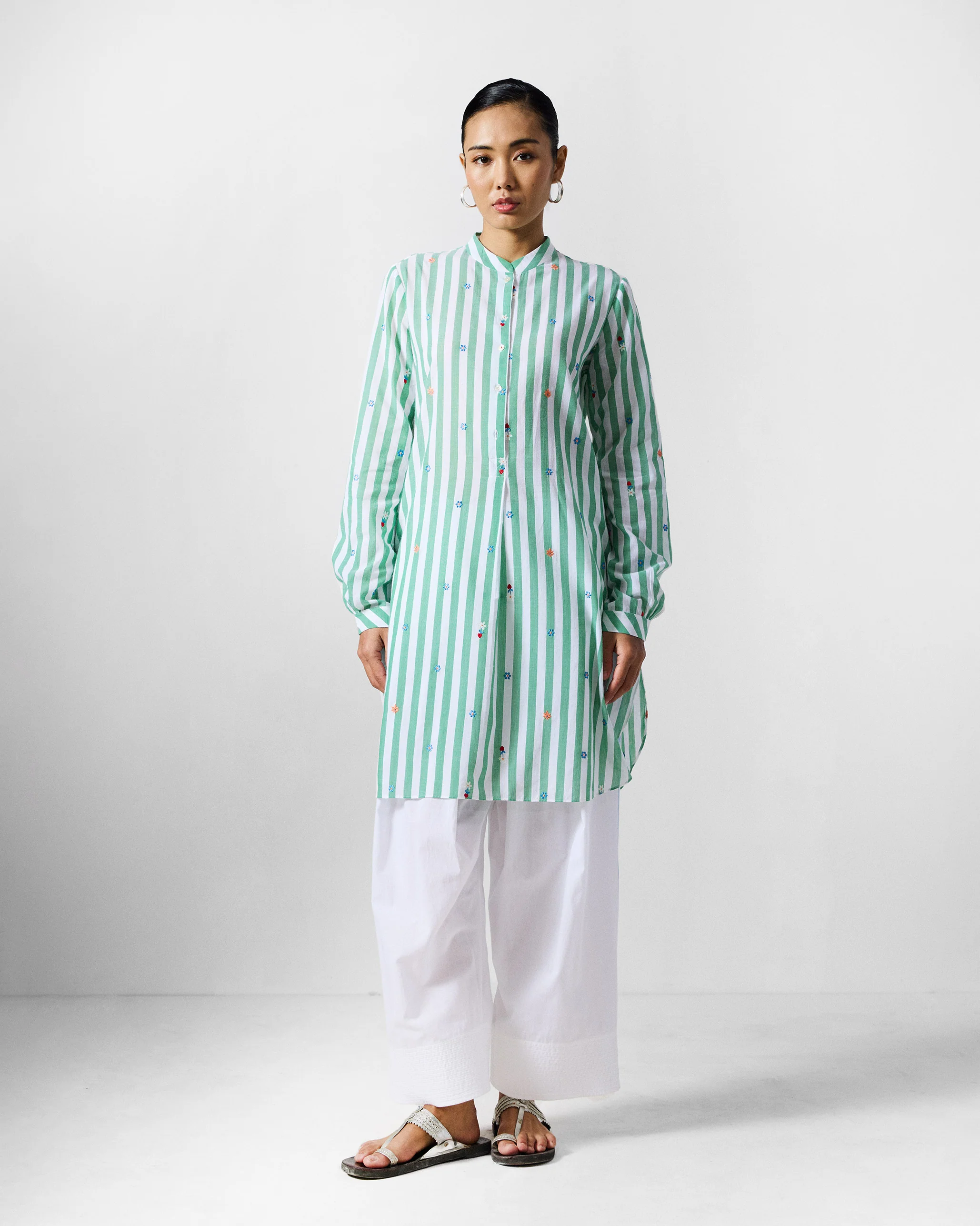 Basic Mid length Kurta - Green & White Embroidered - Image 6