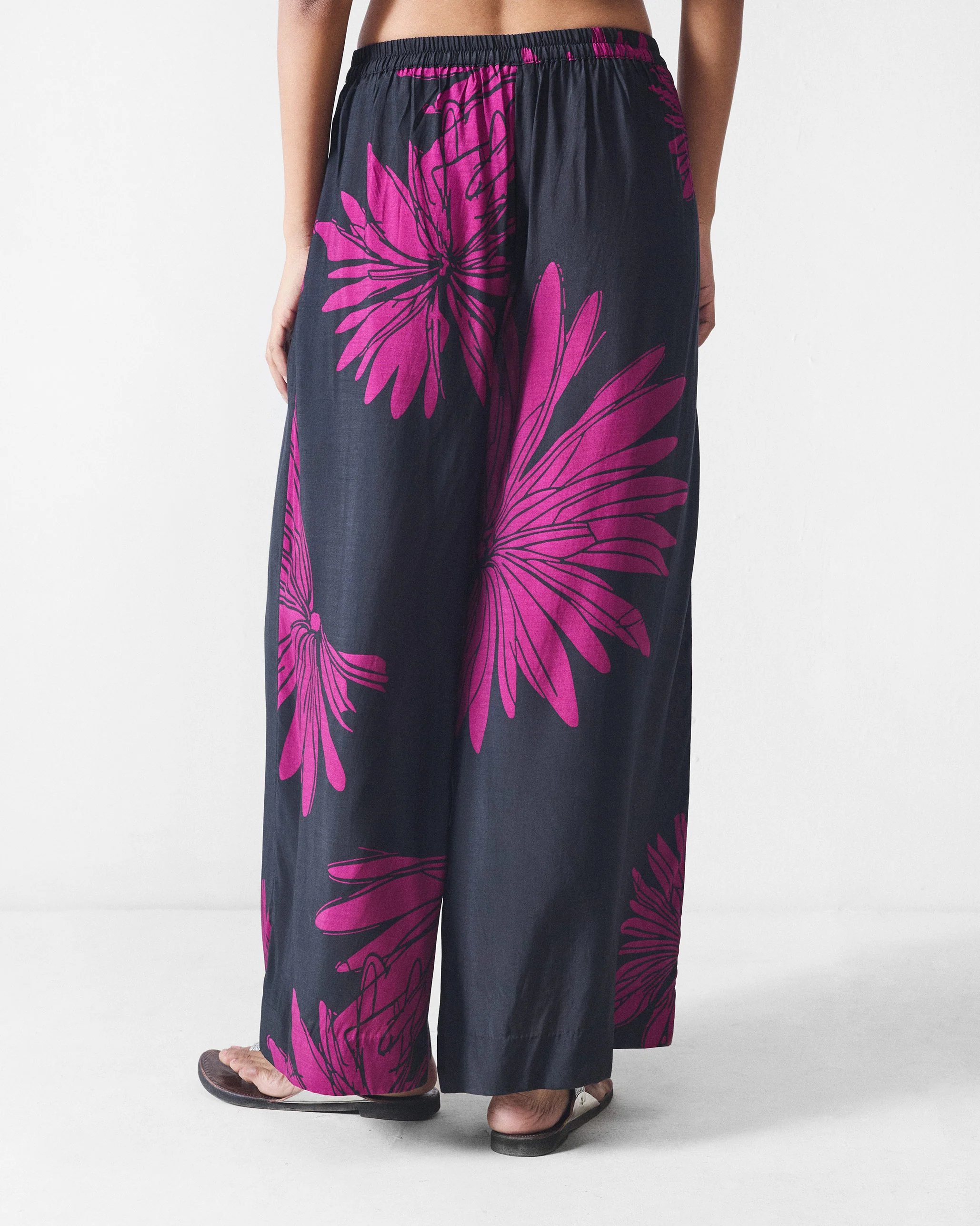 Basic Pyjama - Black & Mulberry Printed - Image 3