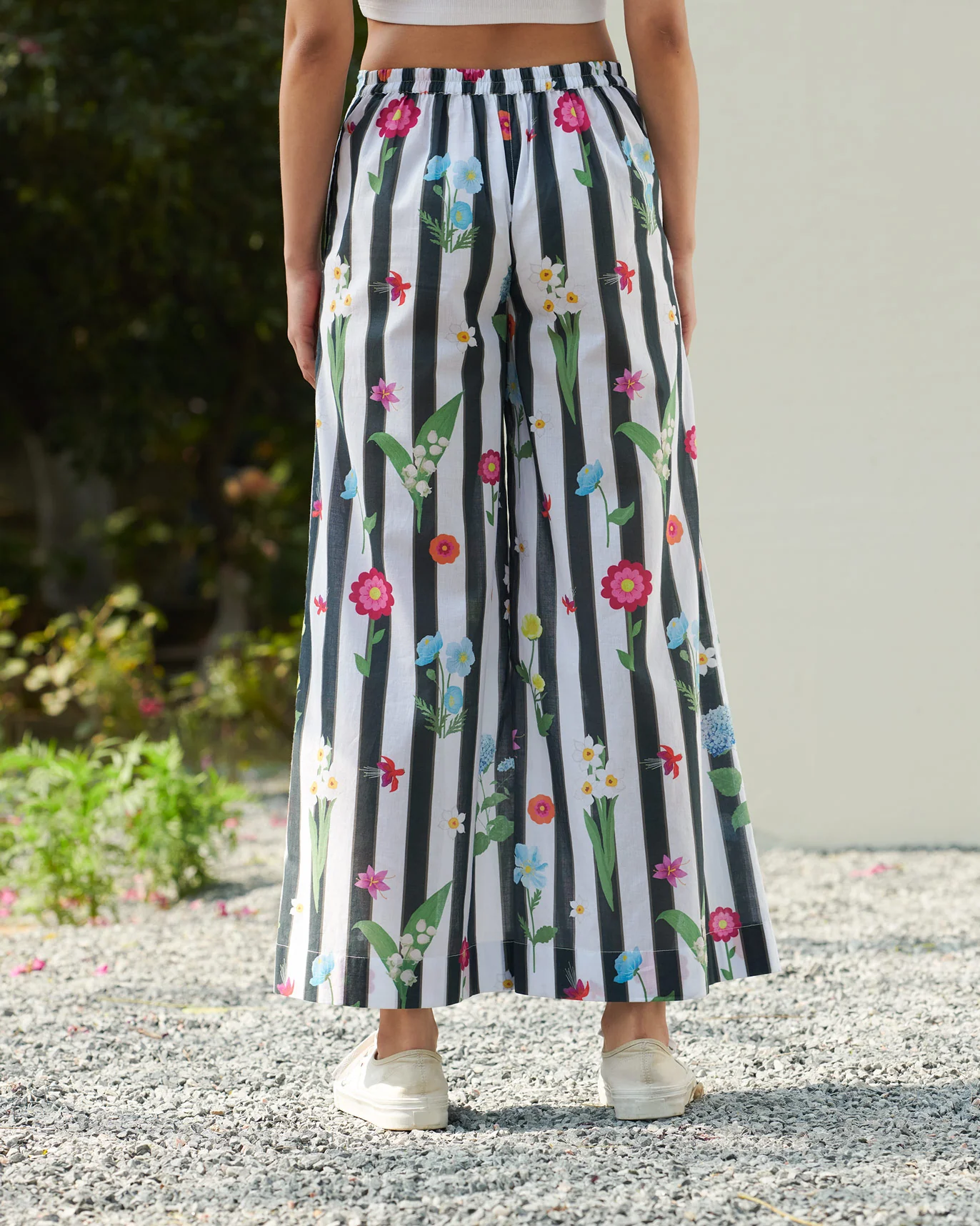 Basic Pyjamas - White & Black - Image 3