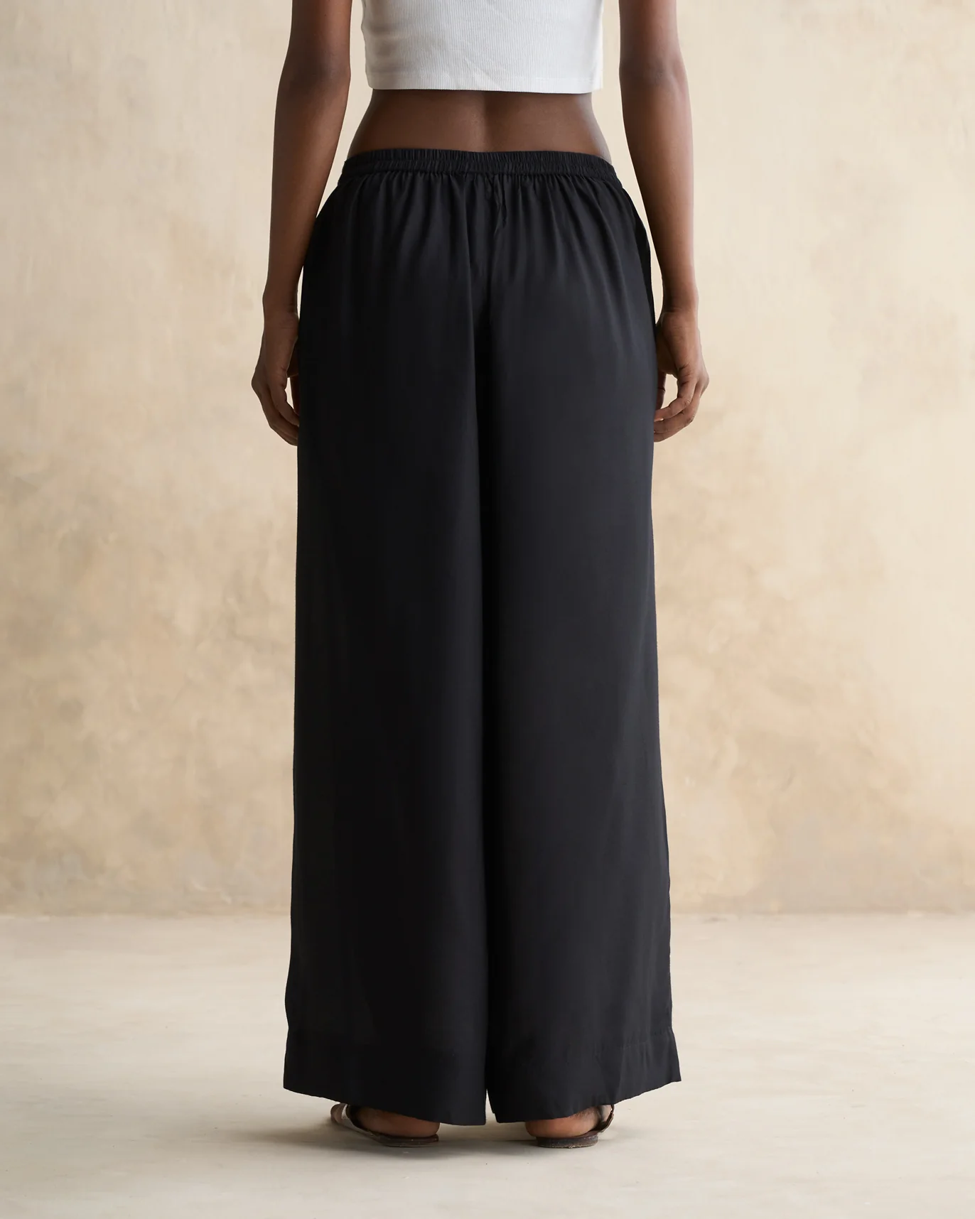 Basic Pyjamas - Black - Image 3