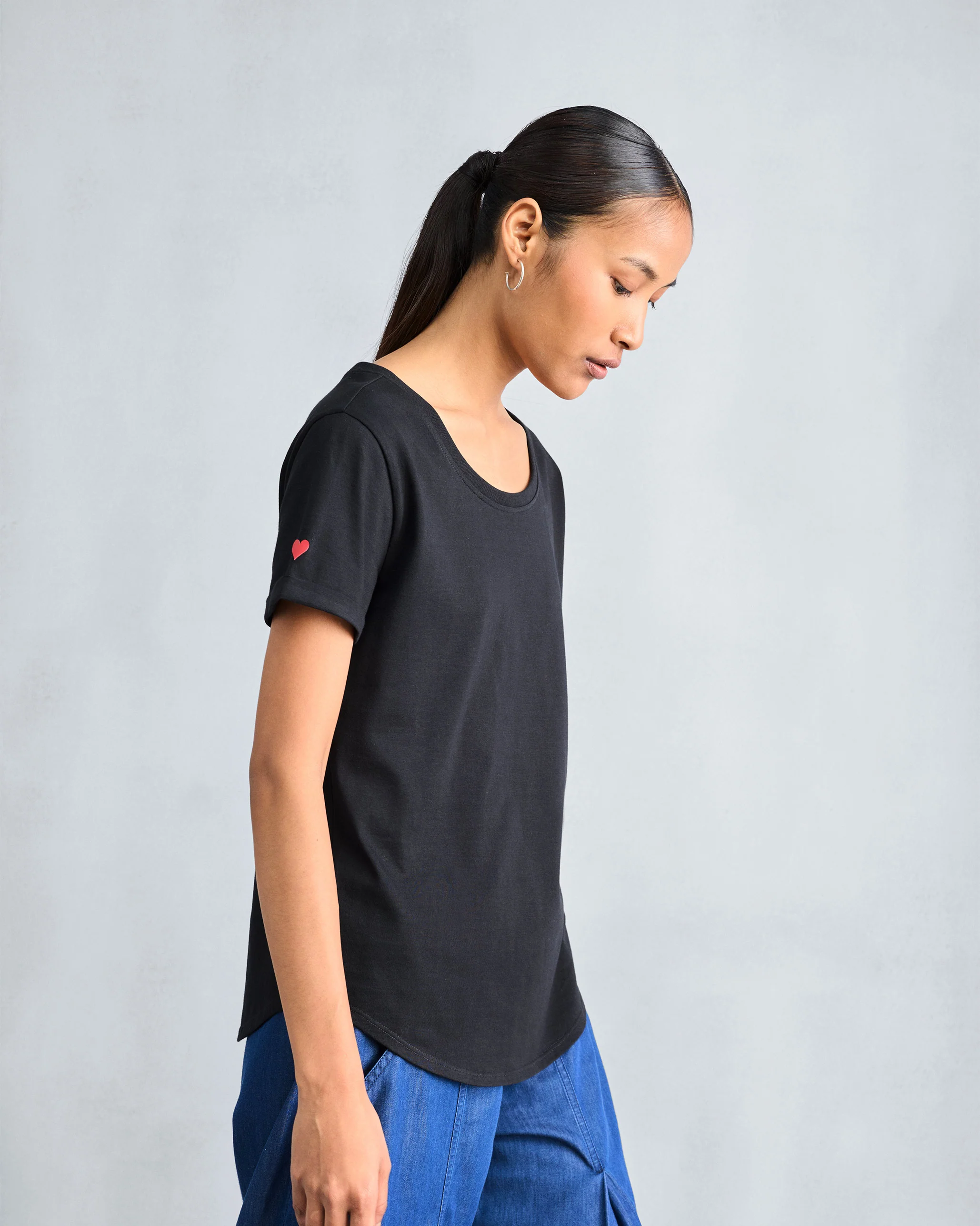 Basic T-Shirt - Black - Image 3