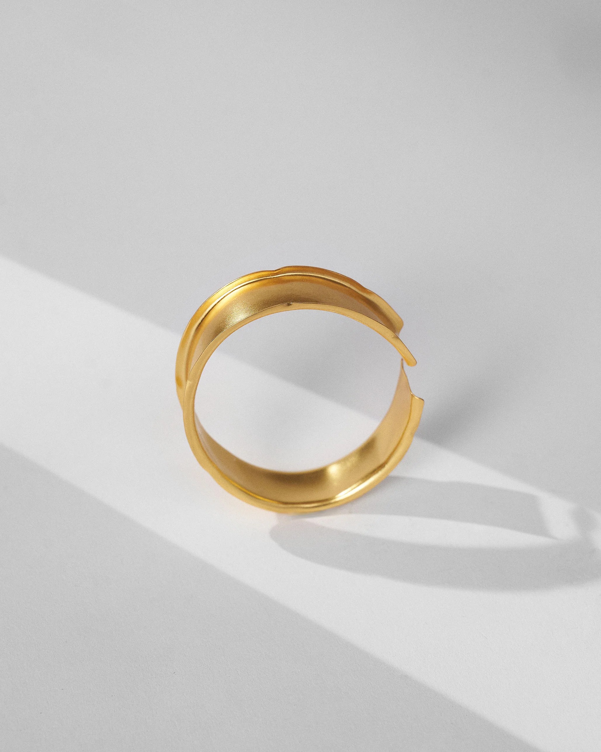 Batur Bangle Thick - Gold - Image 3