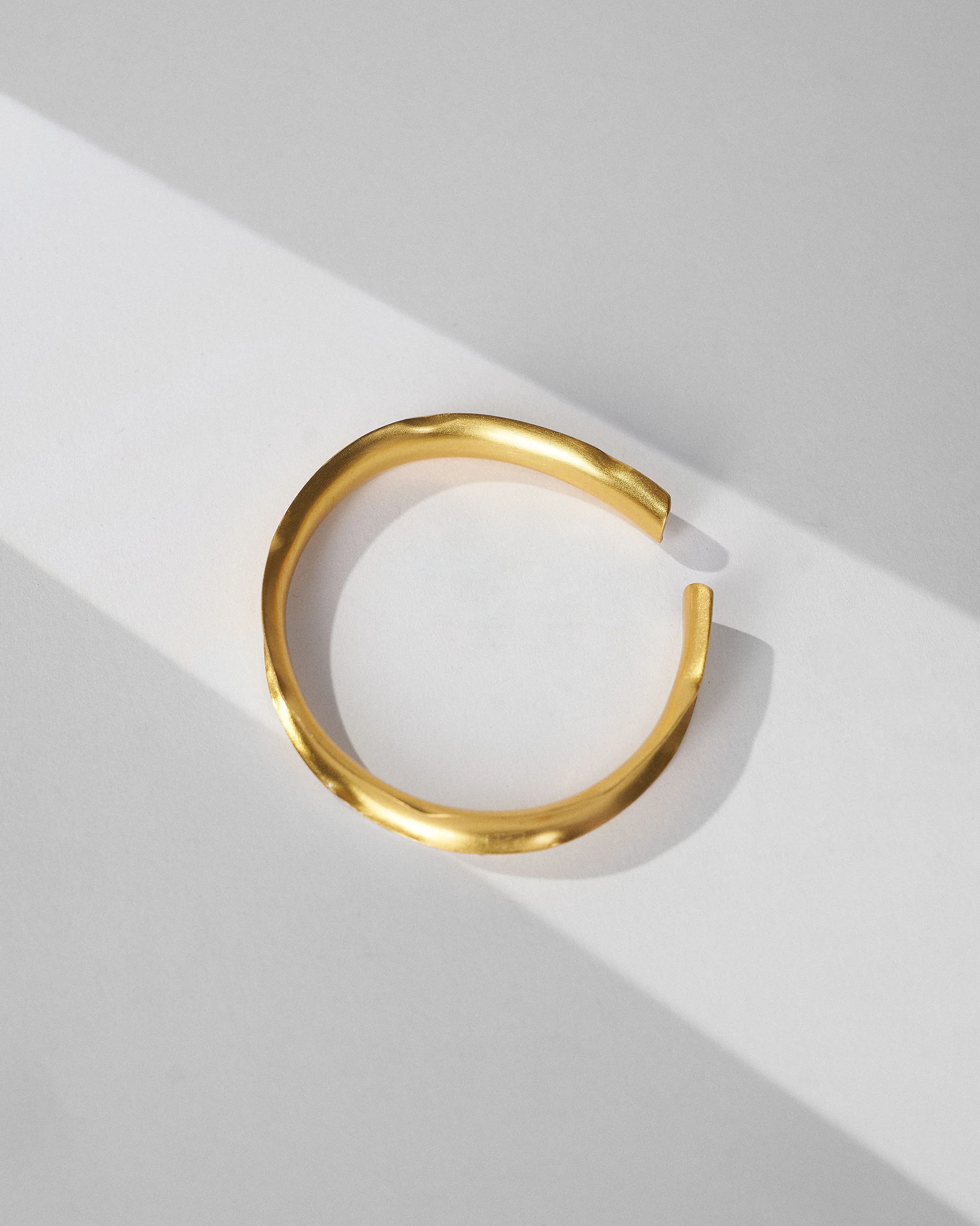 Batur Bangle Thin - Gold - Image 3