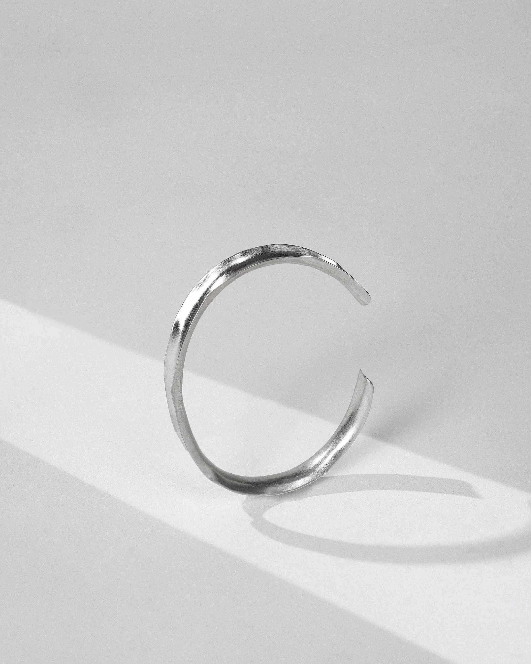 Batur Bangle Thin - Silver - Image 3